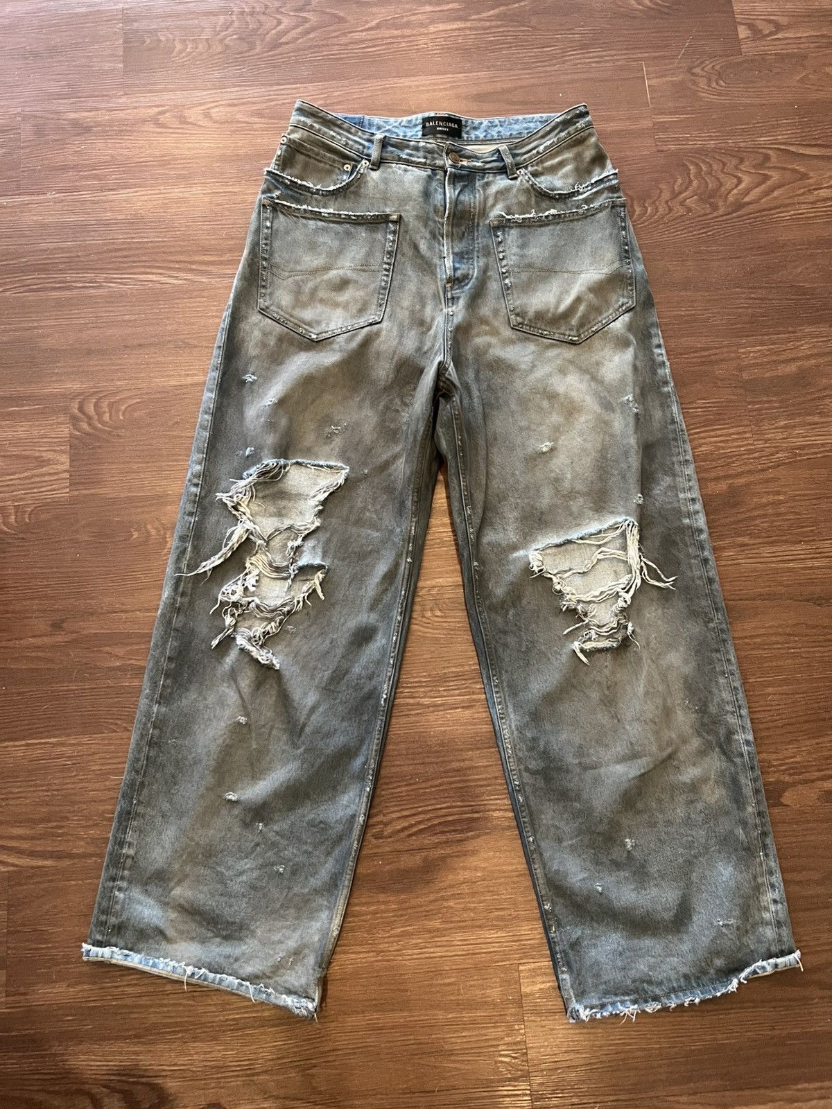 Balenciaga Balenciaga Patched Pockets Baggy Denim Size US 32 / EU 48 - 1 Thumbnail