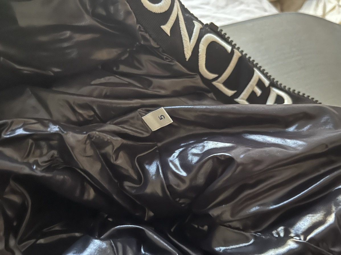 Moncler Moncler Montcla Down Jacket Size US L / EU 52-54 / 3 - 5 Thumbnail