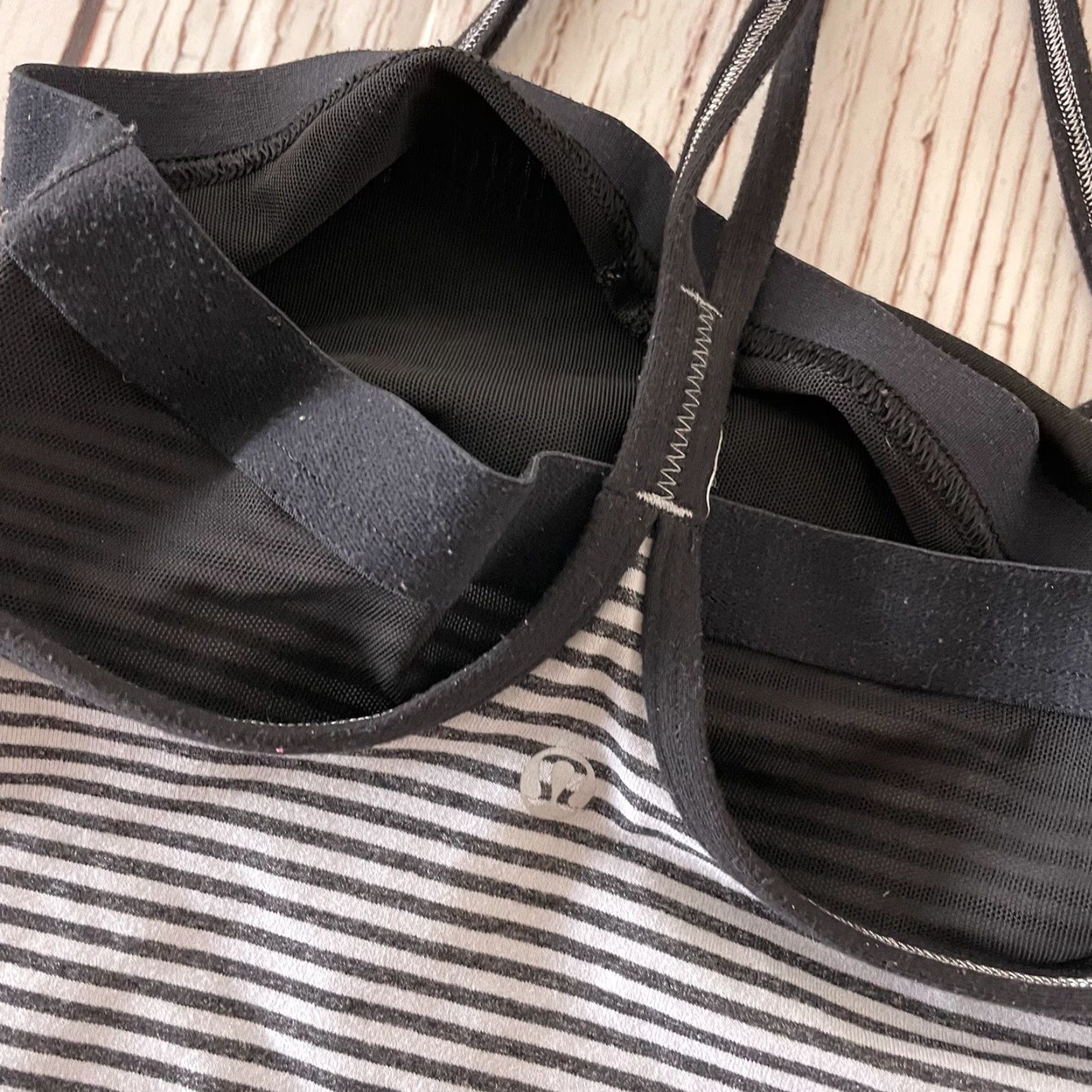 Lululemon Lululemon Striped Racer Back Built In Bra Yoga Tank Top Women's 4 Black Gray Size S / US 4 / IT 40 - 4 Thumbnail