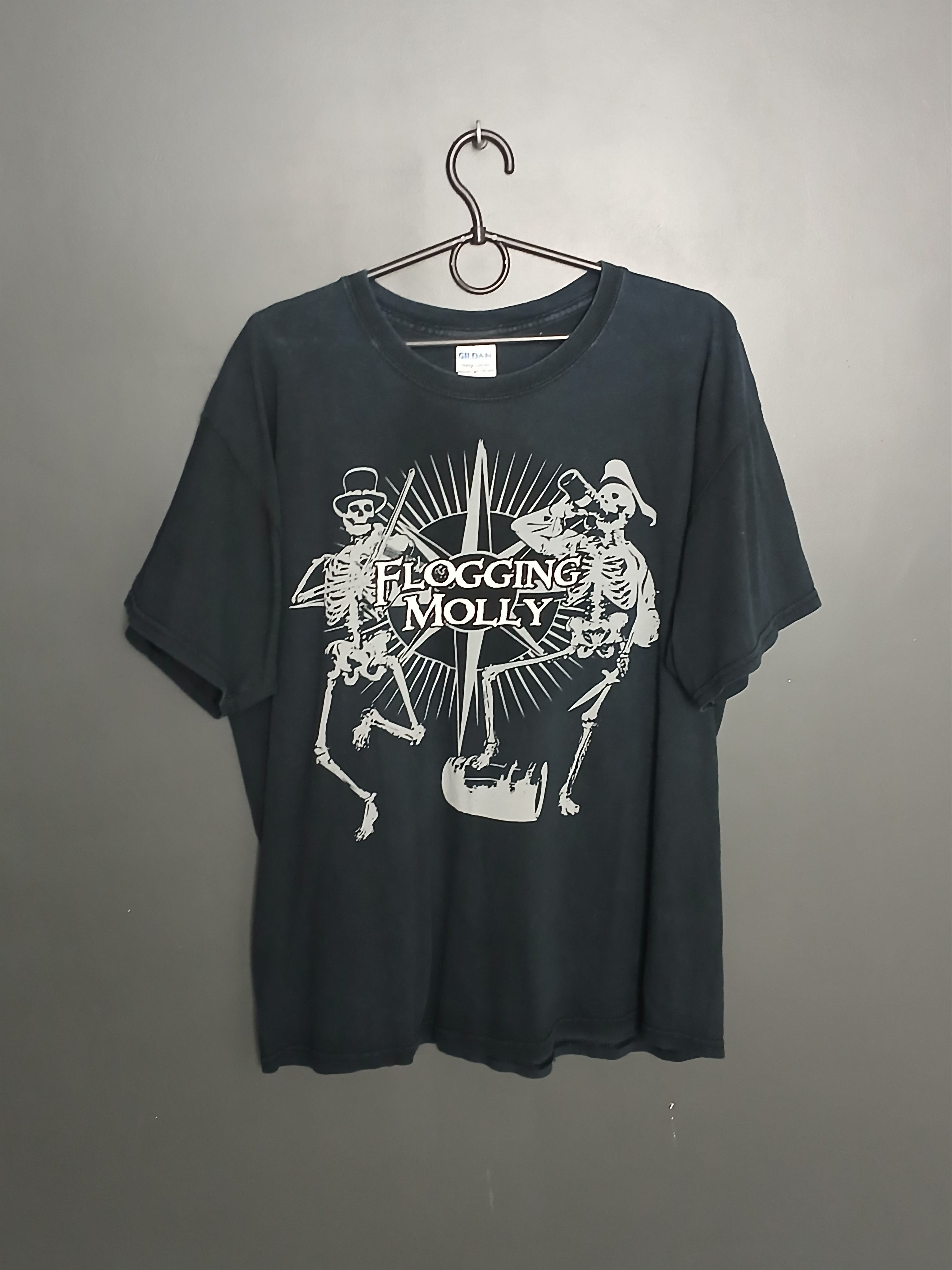Band Tees Flogging Molly T-Shirt Size US L / EU 52-54 / 3 - 1 Thumbnail