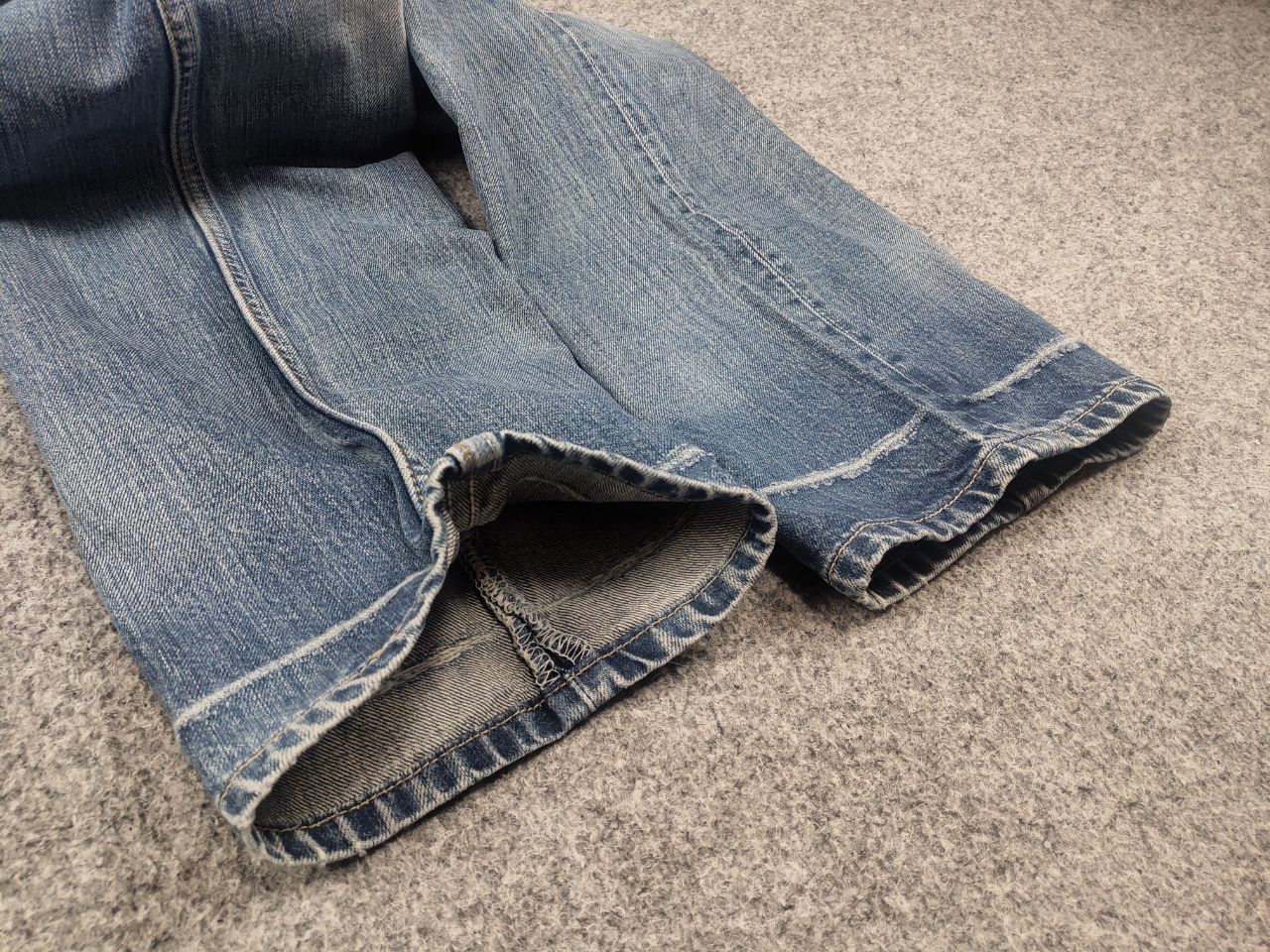 Levi's Vintage 90's Levi's 501 Perfect Faded Denim Jeans USA Style Size US 31 - 13 Thumbnail