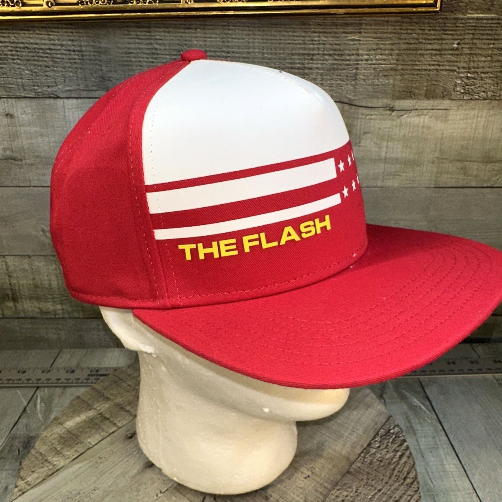 DC Comics VINTAGE DC Comics The Flash Snapback Hat Red White Six Flags Adjustable Cap Men One Size Black? Size ONE SIZE - 2 Thumbnail