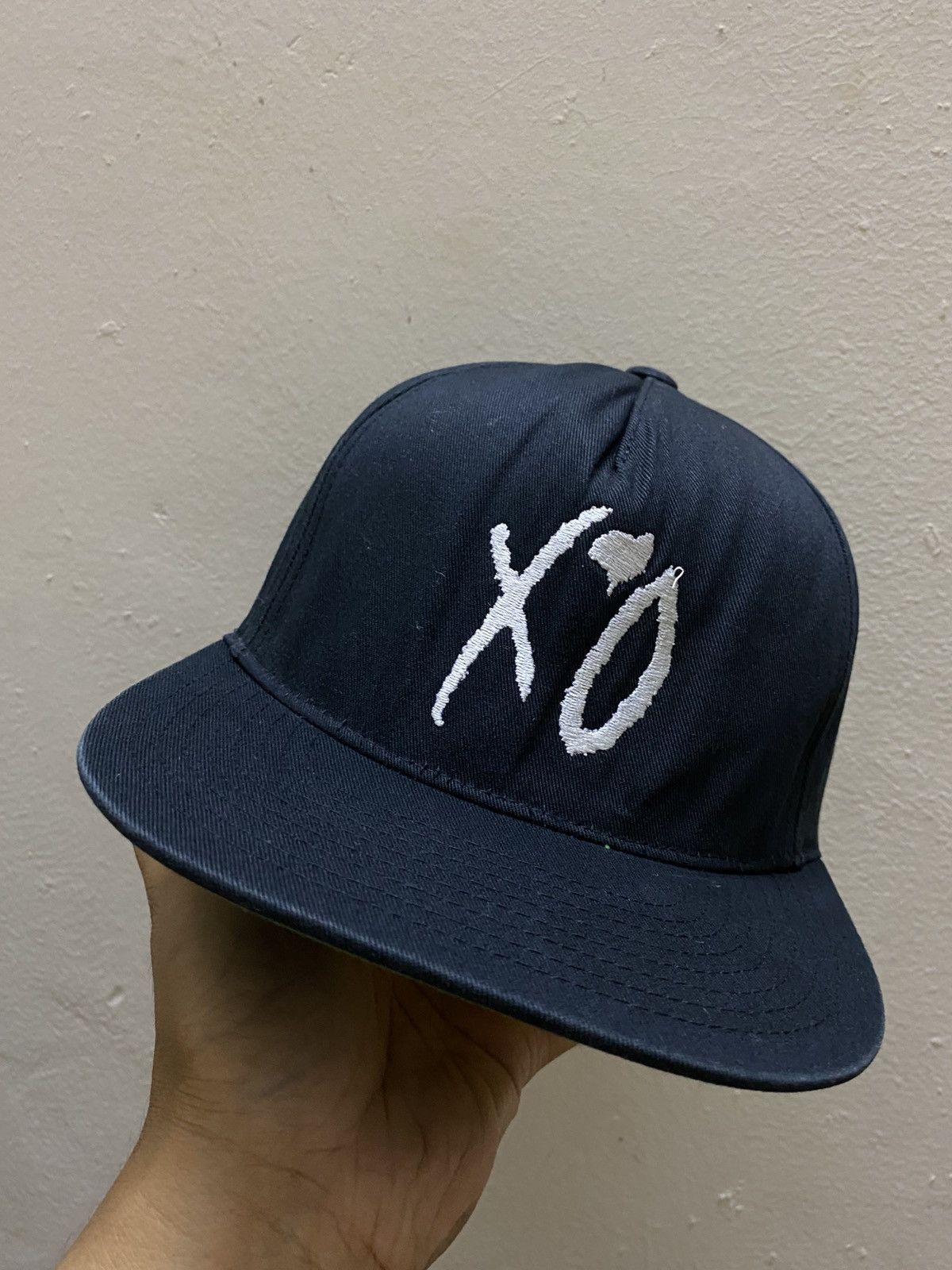 XO by The Weeknd Snapback Hat – Black / Rare Merch