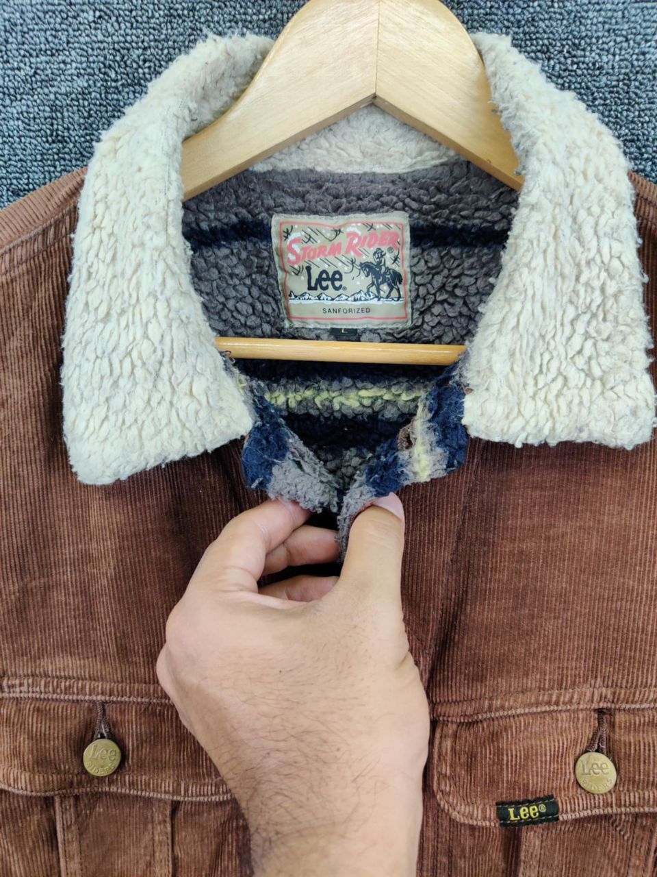 Lee Vintage Lee Storm Rider Coduroy Trucker Jacket Size US L / EU 52-54 / 3 - 7 Thumbnail