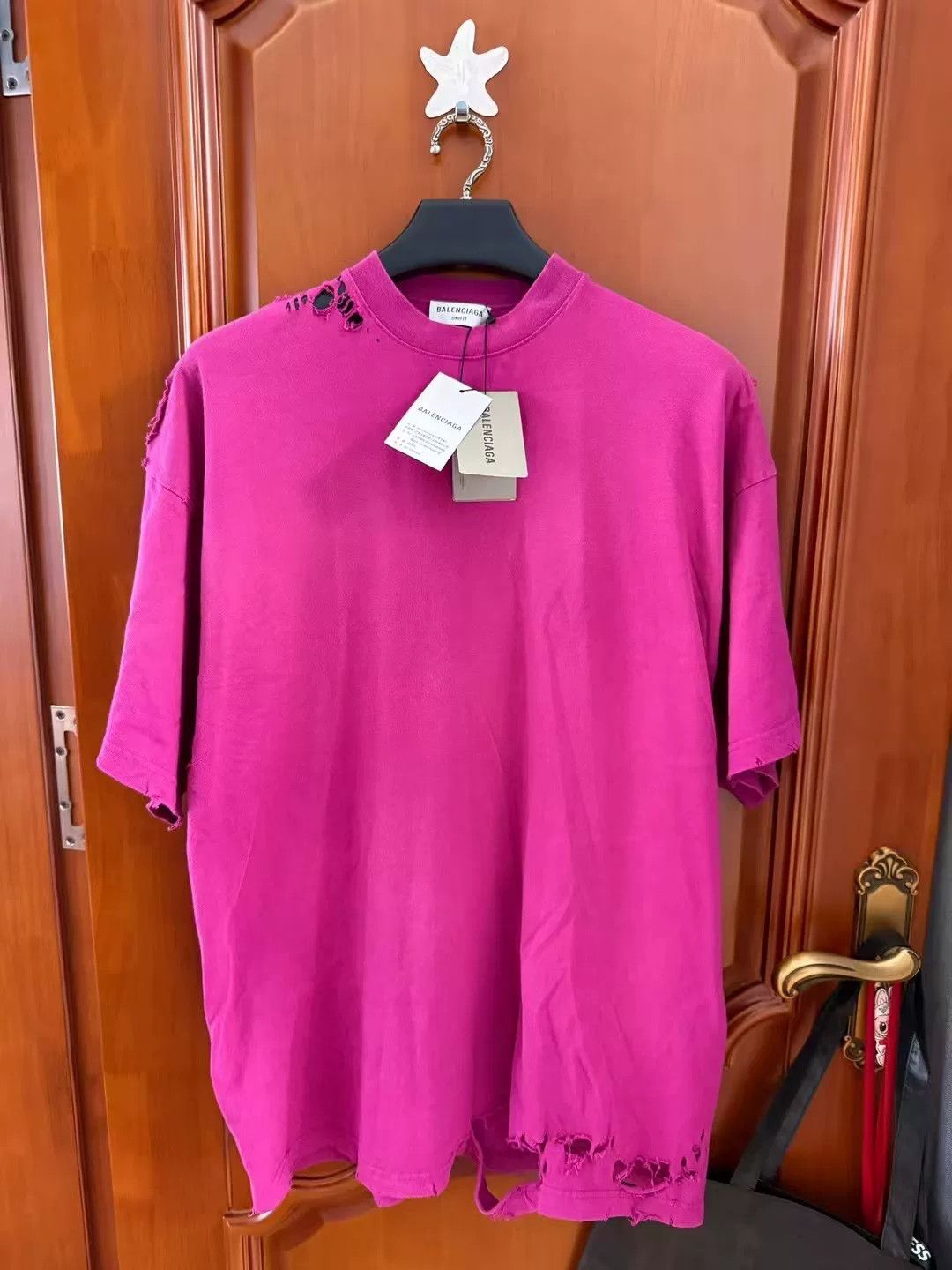 Balenciaga Balenciaga Distressed Back Logo Purple Tee Size US M / EU 48-50 / 2 - 1 Thumbnail