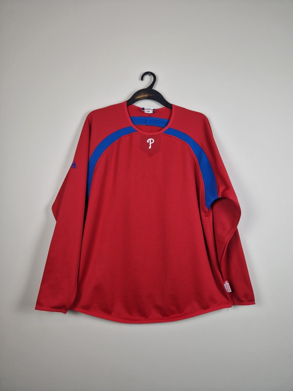 Philadelphia Phillies Majestic Thermabase Sweatshirt Red