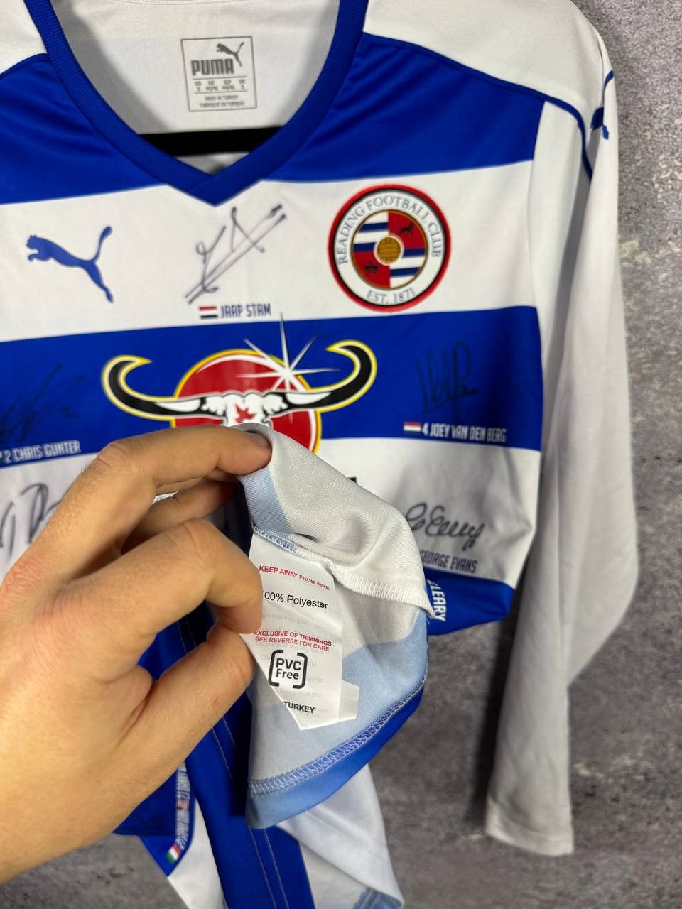 Puma × Vintage Reading 2016/17 Puma Jersey All Team Autographs Blokcore S Size US S / EU 44-46 / 1 - 10 Thumbnail