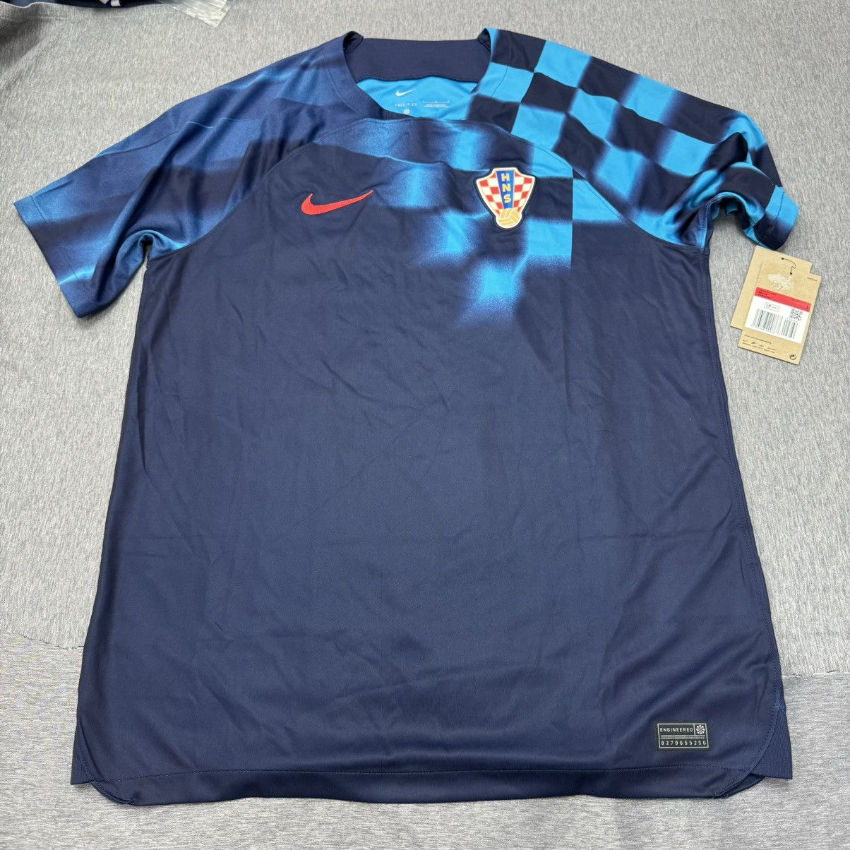 Nike Crotaia world cup 2022 away shirt (bnwt) Size US L / EU 52-54 / 3 - 1 Thumbnail