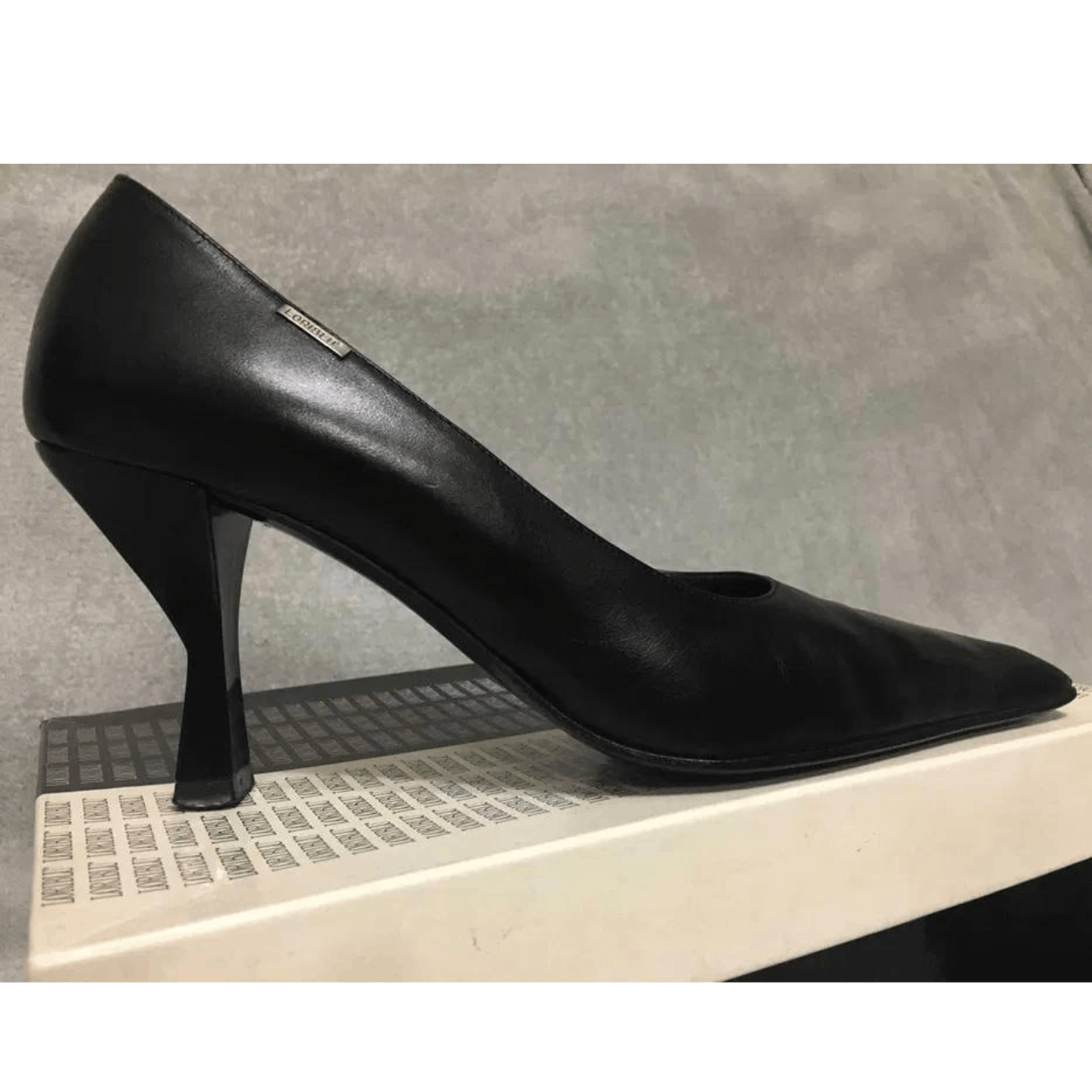 Other Original classy womens leather pumps US sz 9 brand Loriblu Size US 9 / IT 39 - 3 Thumbnail