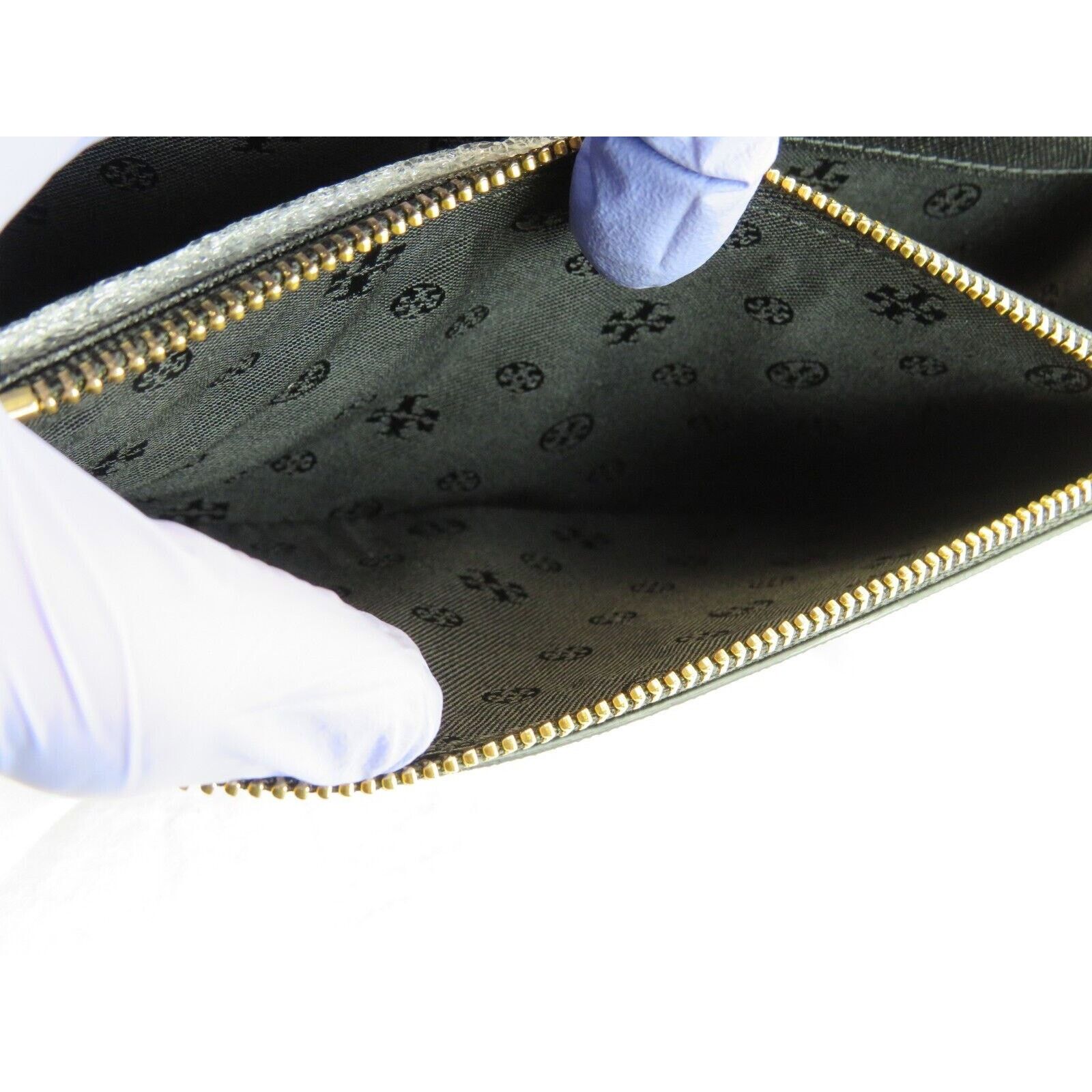 Tory Burch ROBINSON BLACK SAFFIANO LEATHER CHAIN SHOULDER CLUTCH BAG Size ONE SIZE - 8 Thumbnail