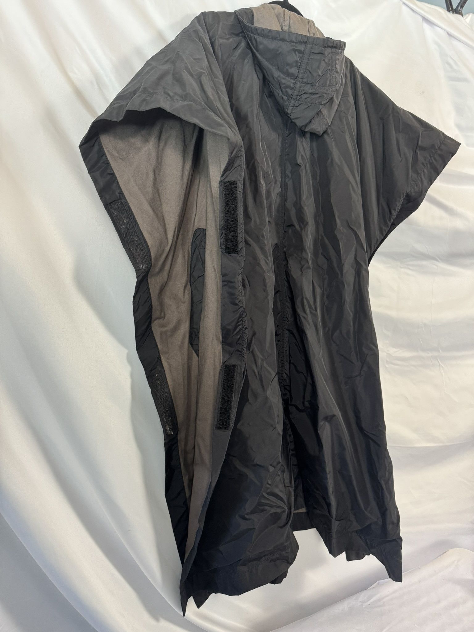 Comme des Garcons Comme des Garçons SHIRT Hooded Poncho Raincoat- W1990 Size S / US 4 / IT 40 - 9 Thumbnail
