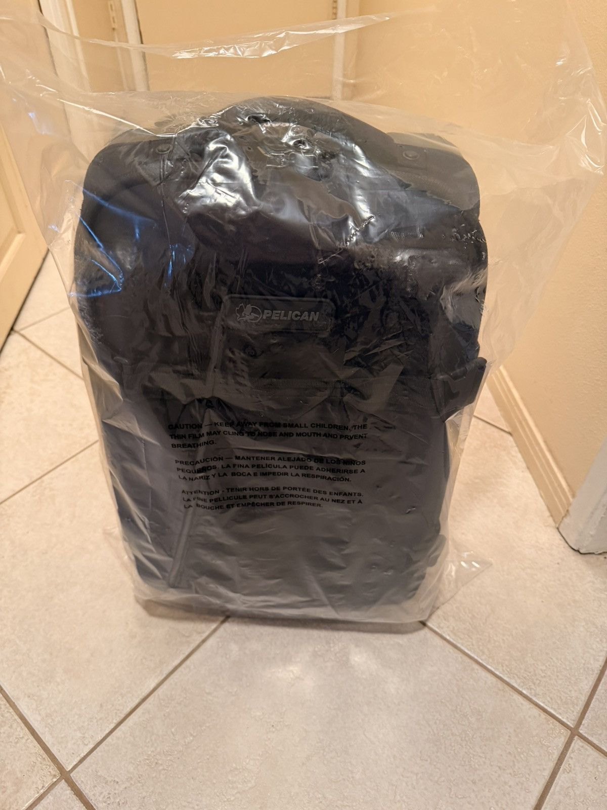Other Pelican AEGIS 22" Check-In Rolling Black Suitcase Luggage Size ONE SIZE - 8 Thumbnail
