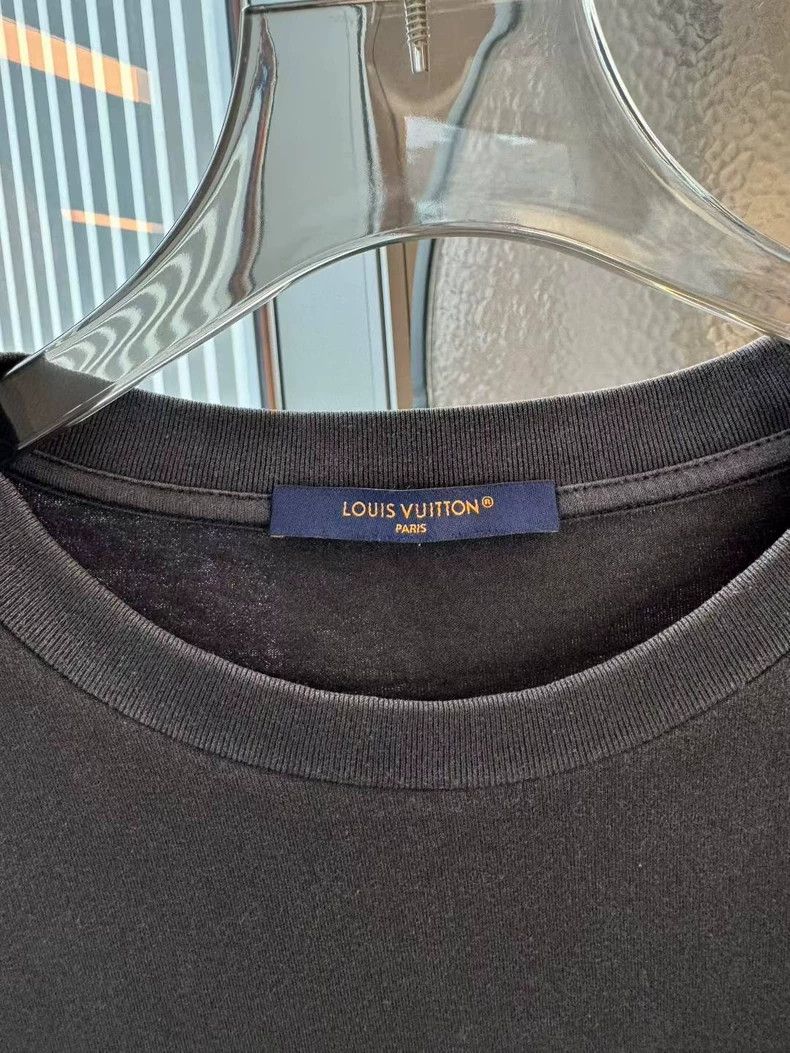 Louis Vuitton Louis Vuitton Black and white gradient short sleeve Size US XL / EU 56 / 4 - 4 Thumbnail