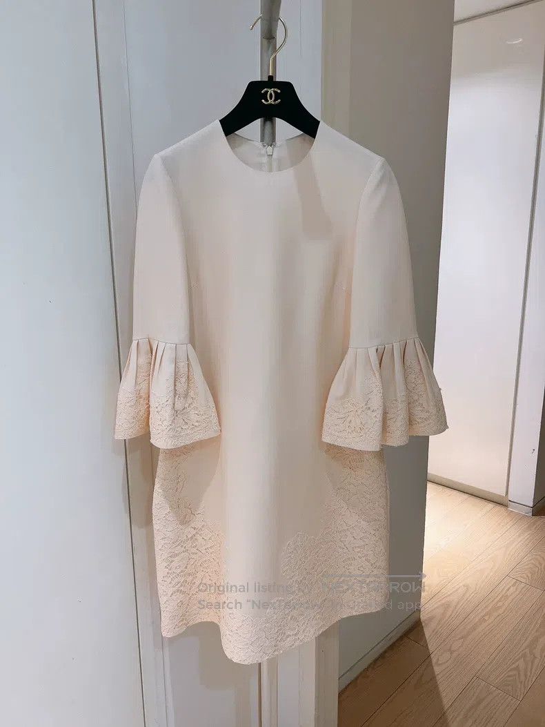 Valentino Valentino Lace patchwork dress Size M / US 6-8 / IT 42-44 - 1 Thumbnail