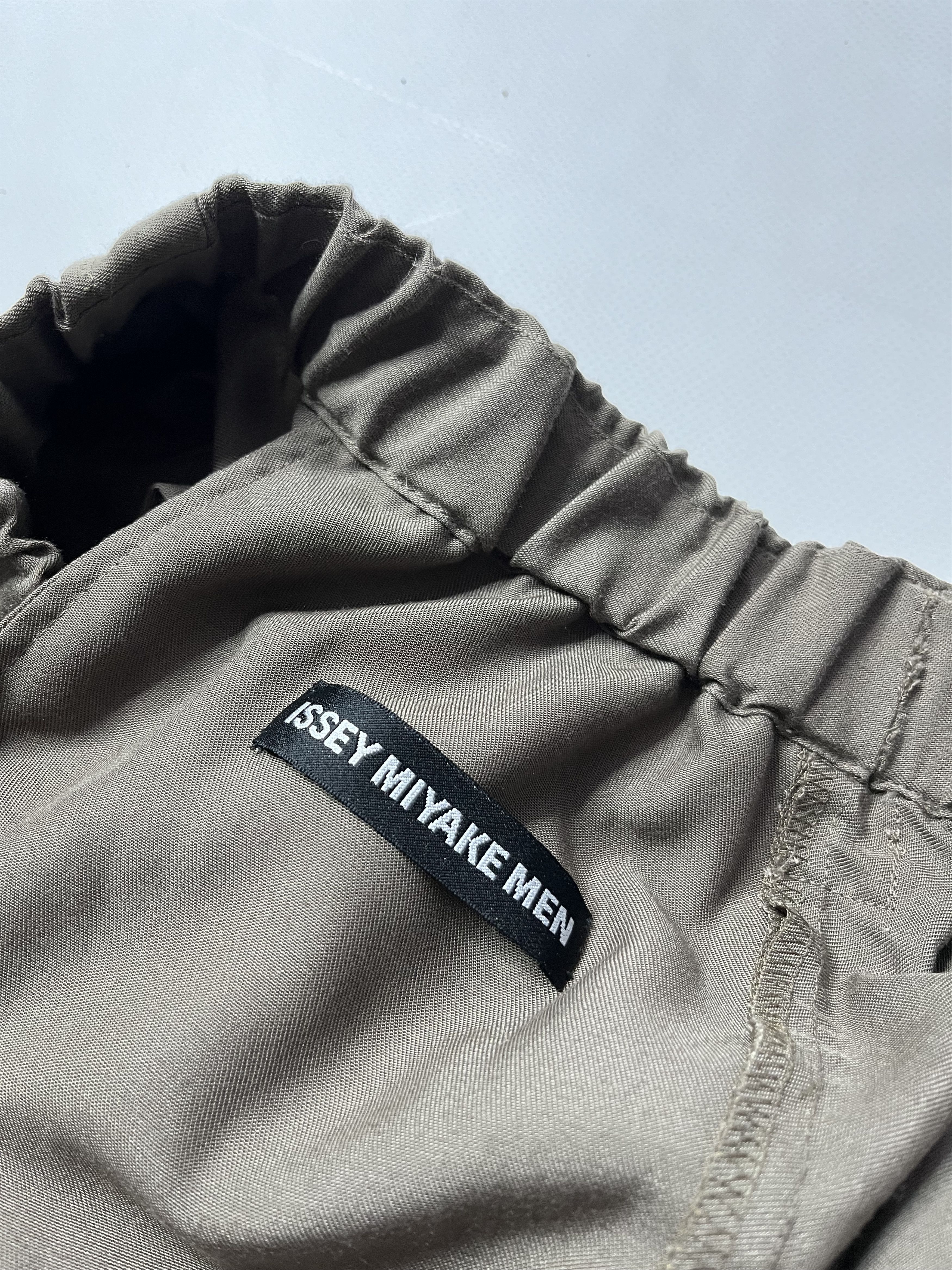 Issey Miyake × Japanese Brand × Vintage Vintage Issey Miyake men cropped pant Size US 30 / EU 46 - 13 Thumbnail