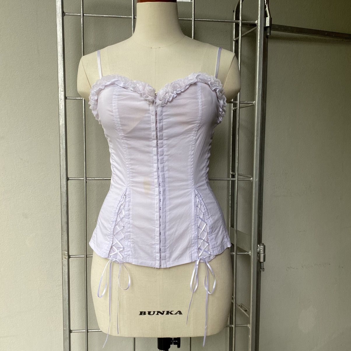 Japanese Brand NOA Y2K White Corset Top with Lace Trim and Ribbon Ties Size M / US 6-8 / IT 42-44 - 3 Thumbnail