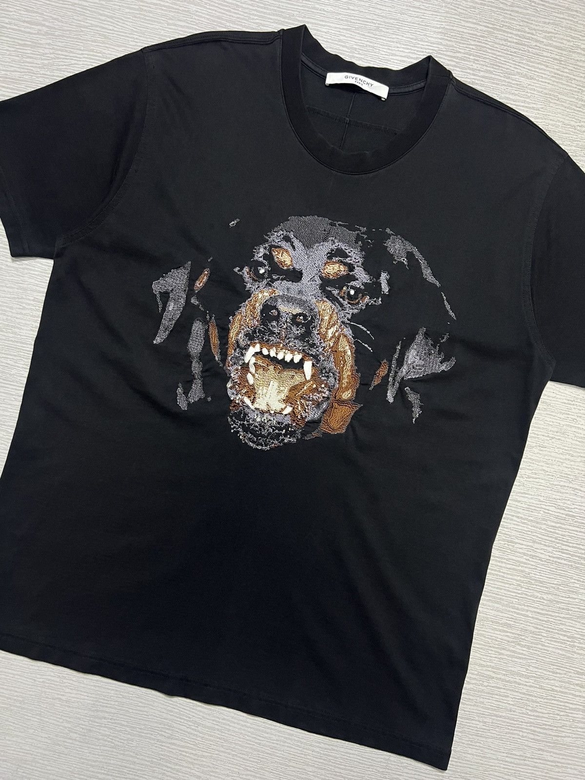 Givenchy Givenchy - Riccardo Tisci - Rottweiler Embroidered T-Shirt Size US M / EU 48-50 / 2 - 3 Thumbnail