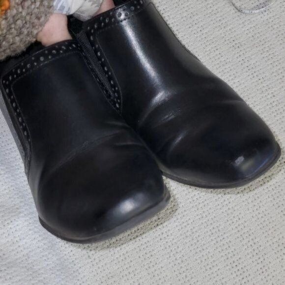 Vintage Rialto Hand Tooled Black 3" Heeled Sz 8.5 Bootie Size US 8.5 / IT 38.5 - 6 Thumbnail