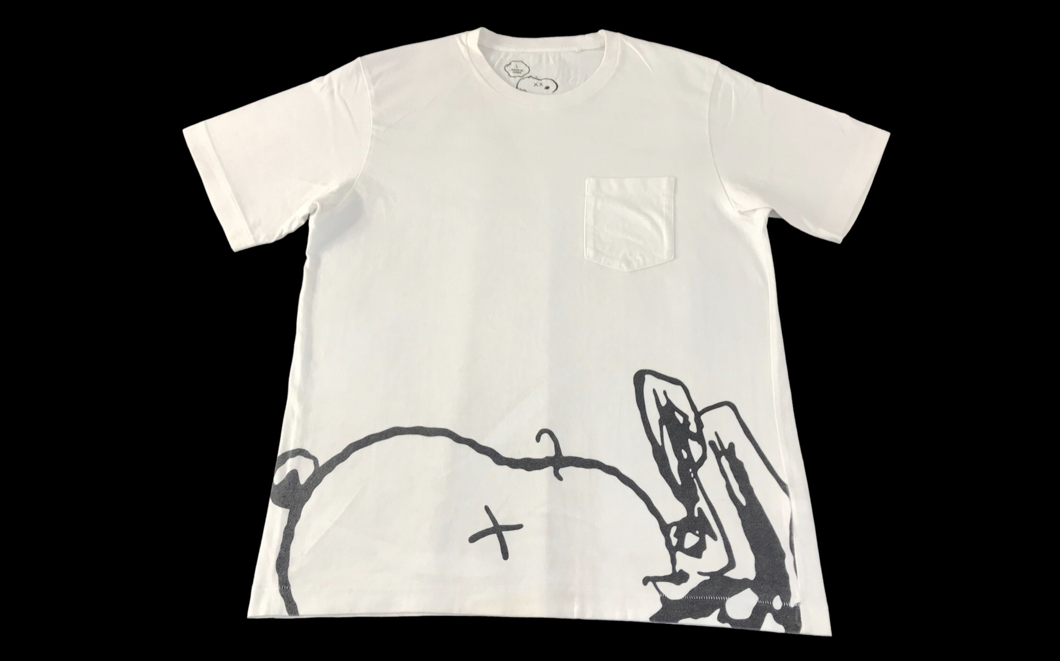 Designer × Kaws Hype Peanuts X Kaws Single Pocket Printed Tee Size US M / EU 48-50 / 2 - 1 Thumbnail