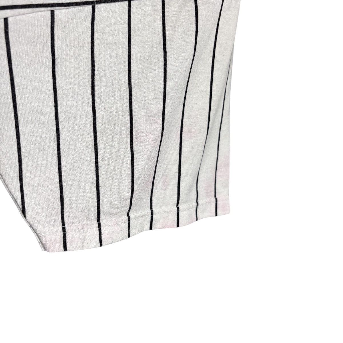 MLB × Russell Athletic × Vintage Vintage 90s White Sox Chicago Striped Baseball Russell Tee Size US M / EU 48-50 / 2 - 8 Thumbnail