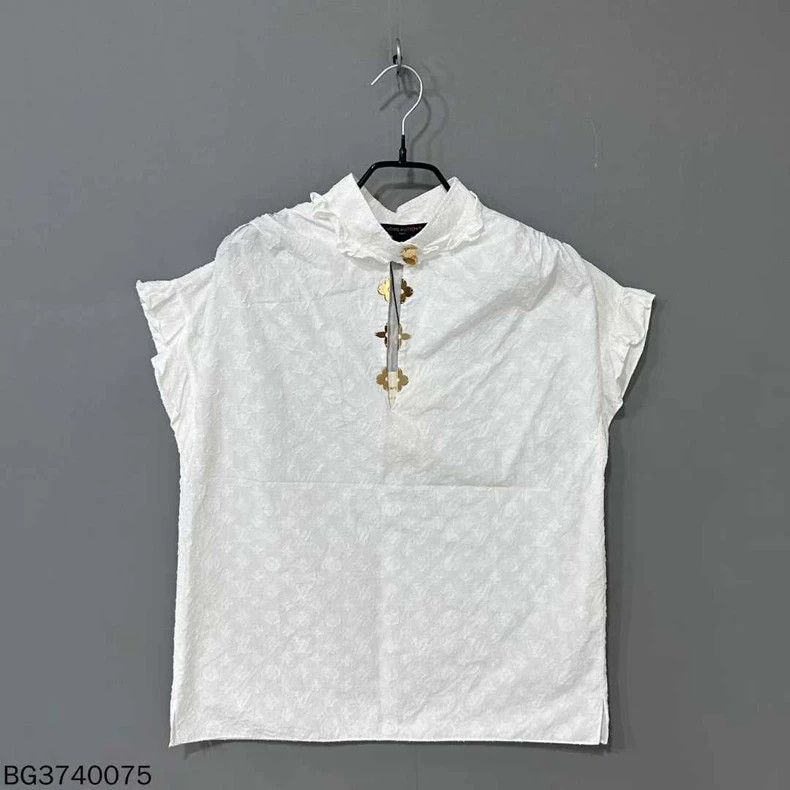 Louis Vuitton Louis Vuitton presbyopic embossed logo short sleeves Size XS / US 0-2 / IT 36-38 - 1 Thumbnail