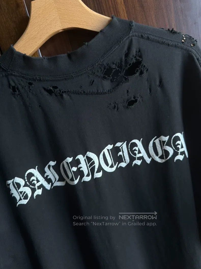 Balenciaga Balenciaga Distressed Spell纹 Short Sleeve T-Shirt Size US M / EU 48-50 / 2 - 3 Thumbnail