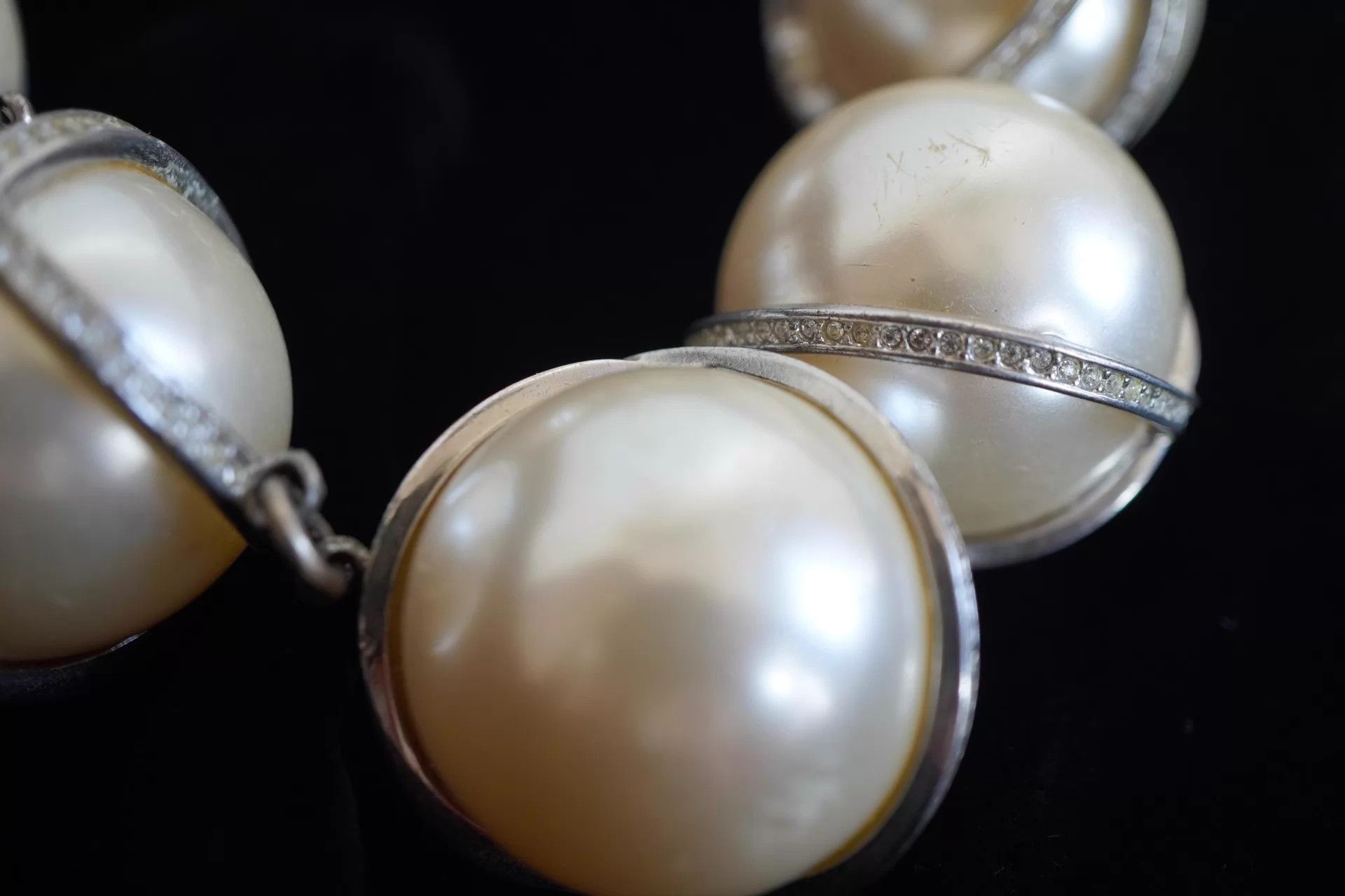 Vivienne Westwood Vivienne Westwood 1999 Giant Pearl Bracelet Worn Size ONE SIZE - 9 Thumbnail