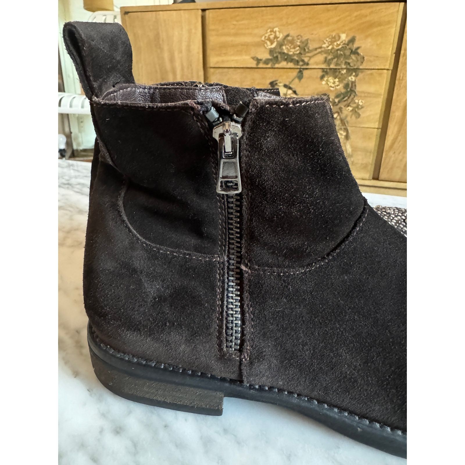 Other The Shoe Box Studded Cap Toe Zip Back Suede Ankle Boots Size US 8 / IT 38 - 3 Thumbnail