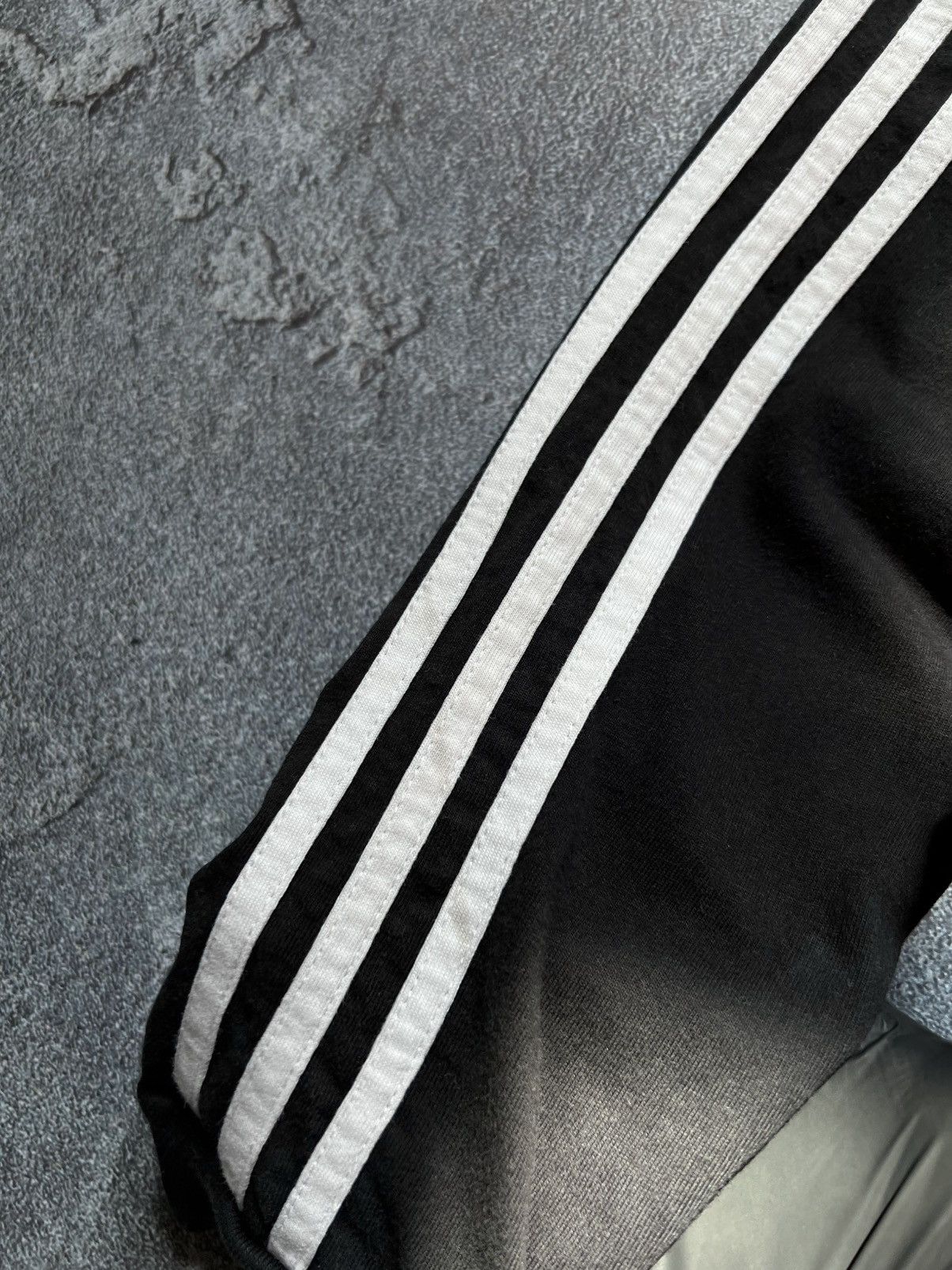 Adidas Vintage Adidas Long Sleeve Side Stripe Lampas Big Logo M Size US M / EU 48-50 / 2 - 6 Thumbnail
