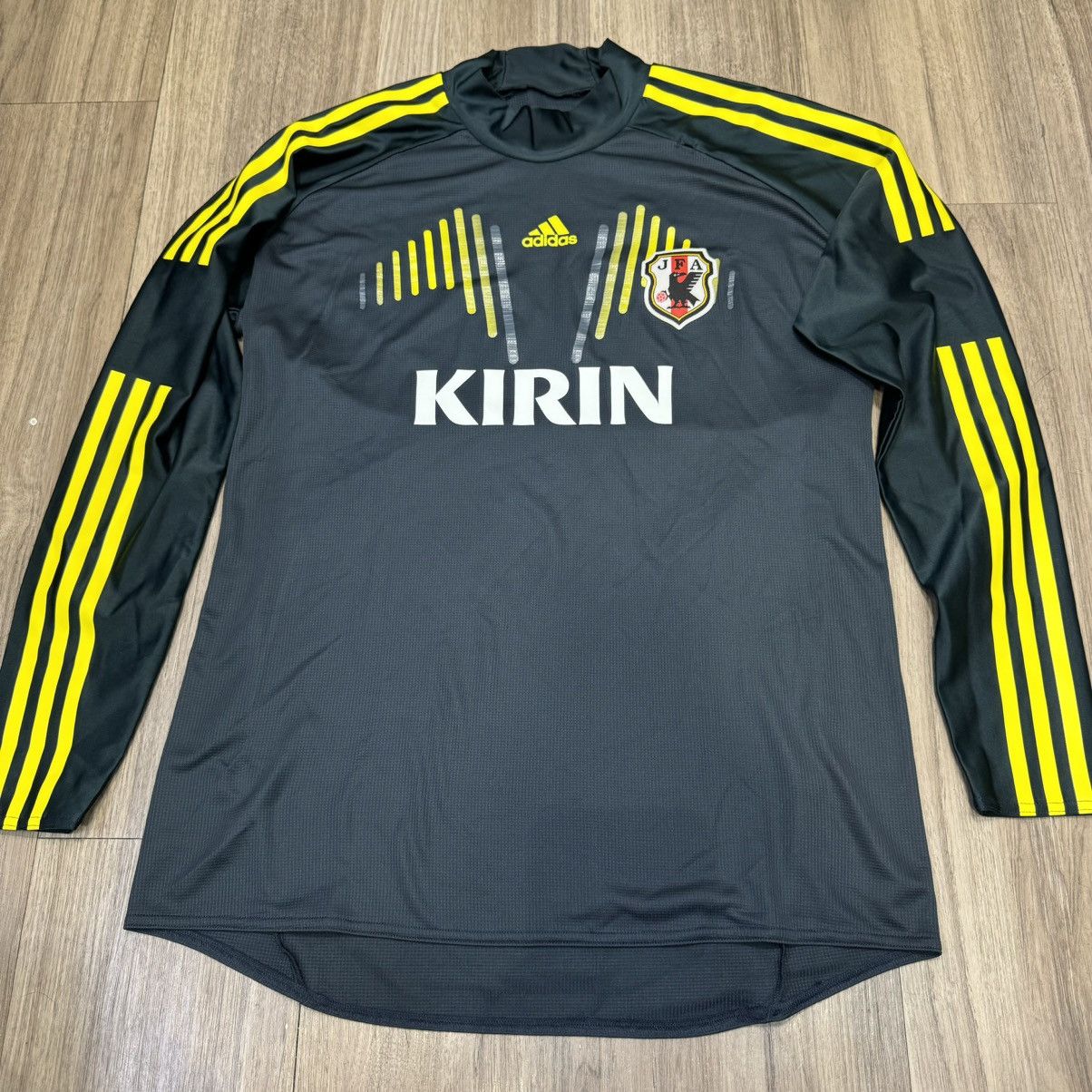 Adidas Japan 12/13 player issue training shirt Size US M / EU 48-50 / 2 - 1 Thumbnail