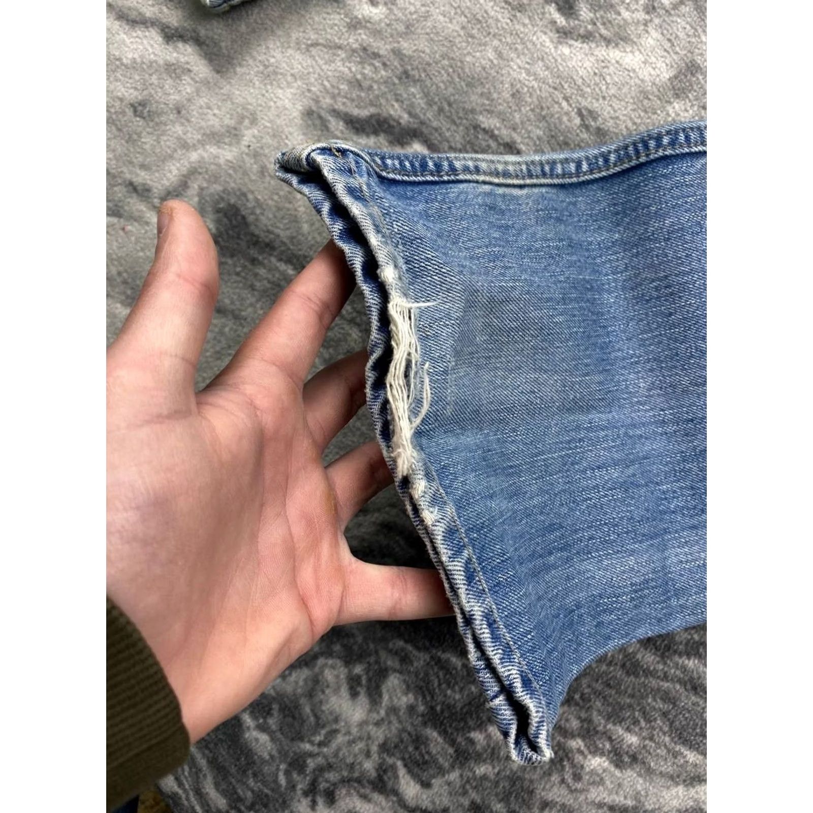 Dolce & Gabbana VINTAGE Dolce&Gabbana Denim Jeans Distressed Big Logo 32 Blue Denim Jeans Men 32 Blue Logo Distressed 5-Pocket Regular Straight Jeans Mens Size US 32 / EU 48 - 6 Thumbnail