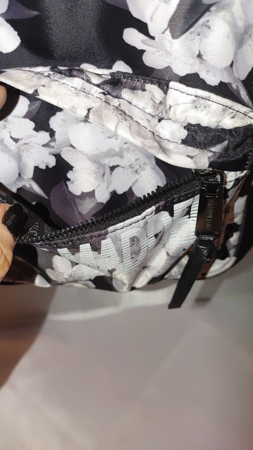 Steve Madden Steve Madden Small Backpack Size ONE SIZE - 7 Thumbnail