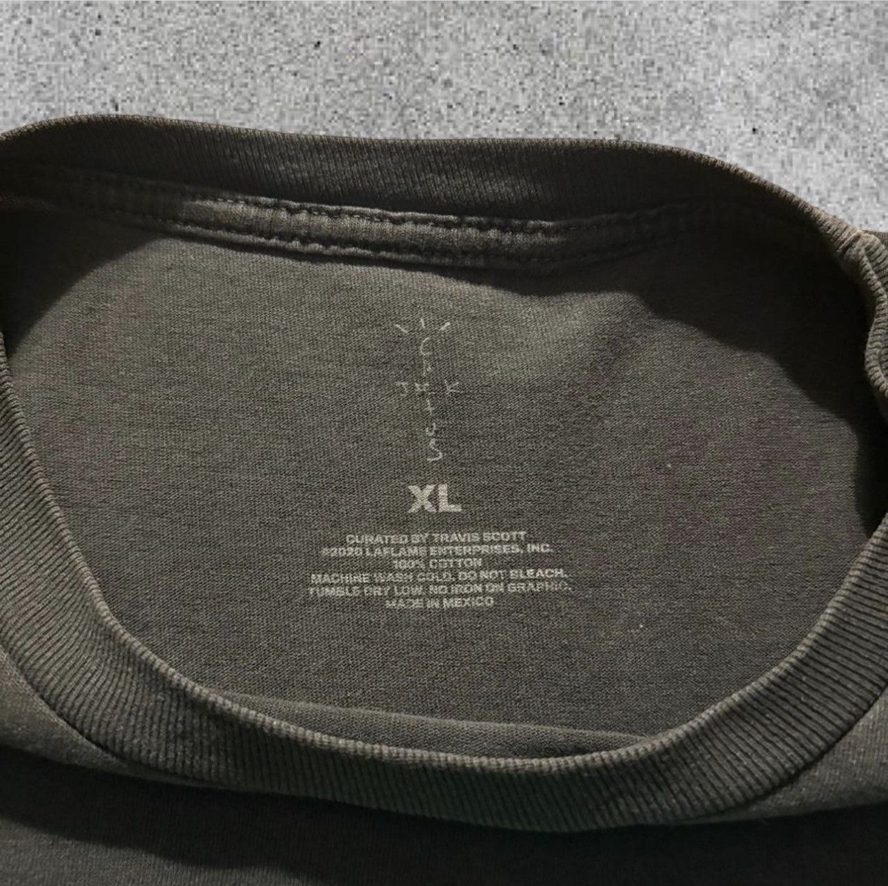 Travis Scott Washed Black Travis Scott Backbling Astroworld T-Shirt Size US XL / EU 56 / 4 - 3 Thumbnail