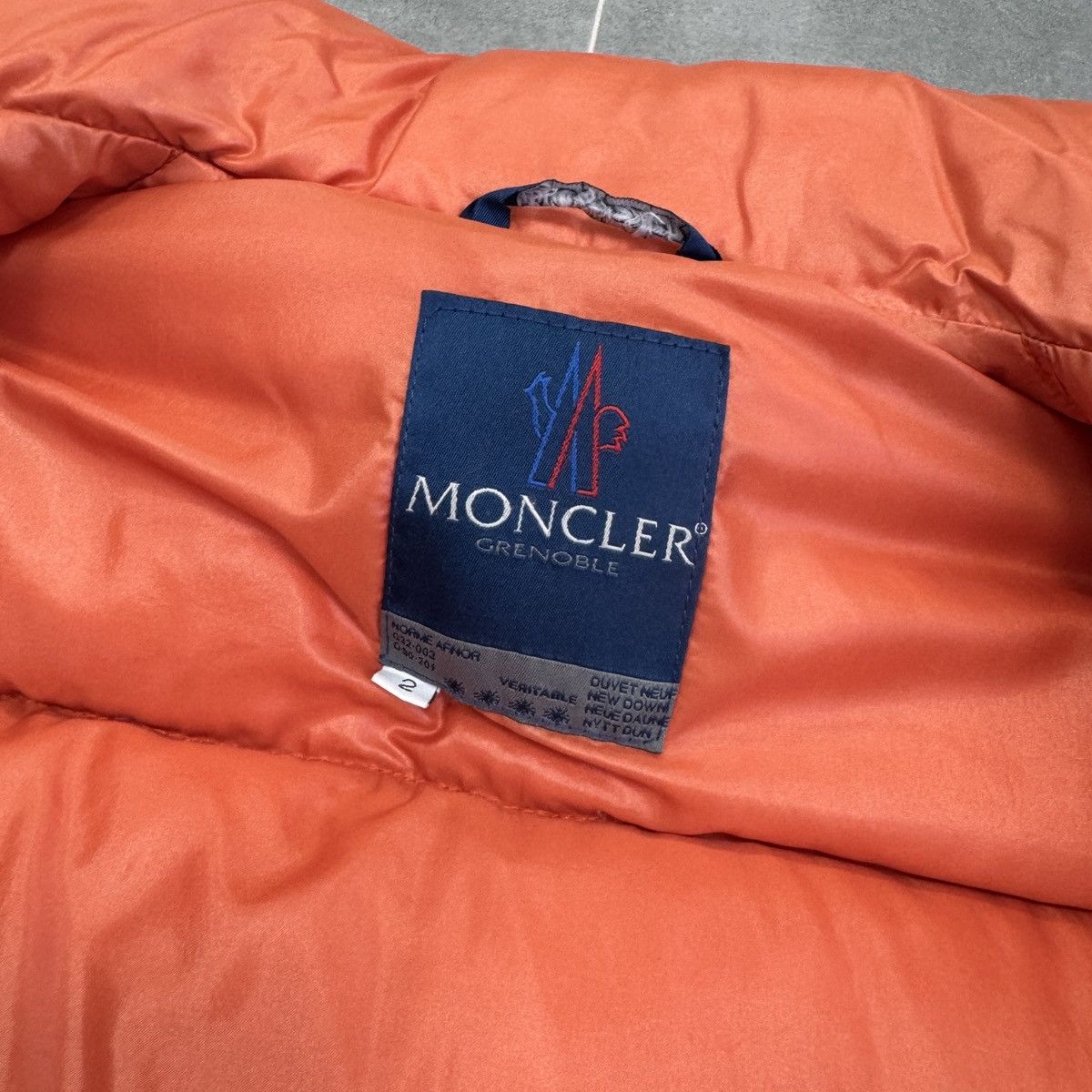 Moncler Vintage 90s Moncler Grenoble Puffer Down Jacket Men Size 2 Size US M / EU 48-50 / 2 - 16 Thumbnail