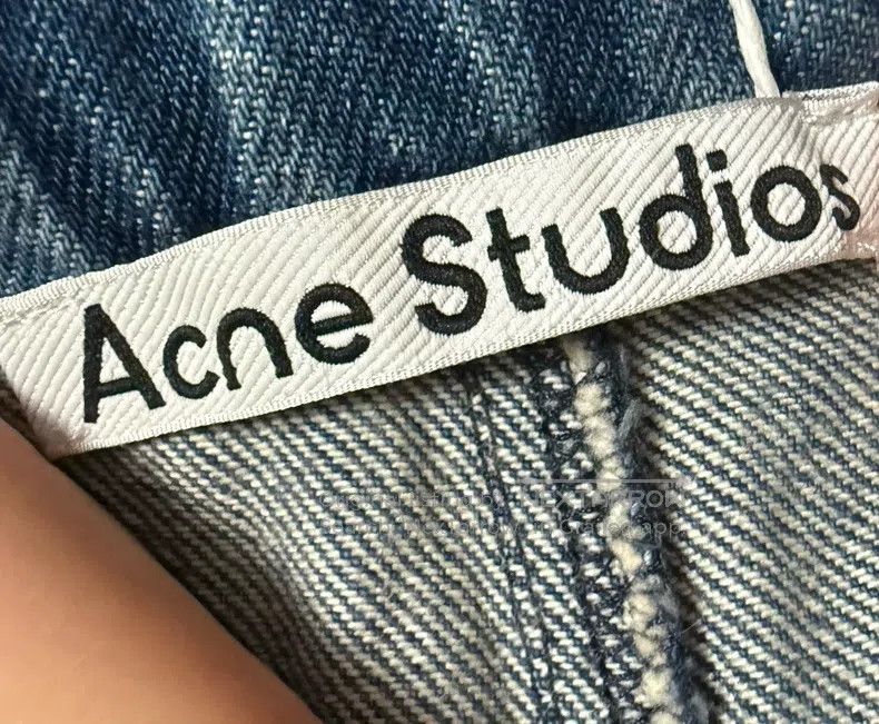 Acne Studios Acne Studios 25款Cargo Denim Destroyed Shorts Size US 44 / EU 60 - 3 Thumbnail