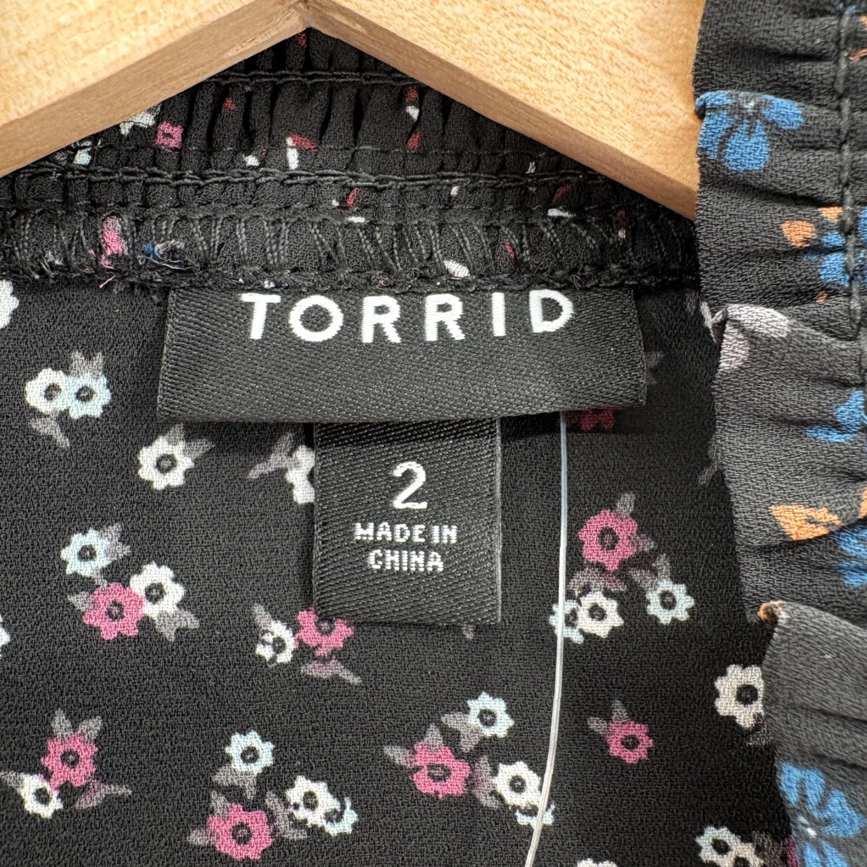 Torrid Torrid Blouse Womens 2X Black Floral Mock Neck Button Front Tunic Top NWT Sheer Plus Size Sleeves Balloon Sleeve Casual Size XXL / US 16-18 / IT 52-54 - 4 Thumbnail