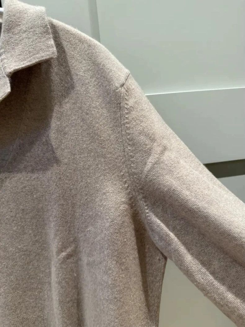 Loro Piana LORO PIANA She's wearing a cashmere cardigan Size S / US 4 / IT 40 - 5 Thumbnail