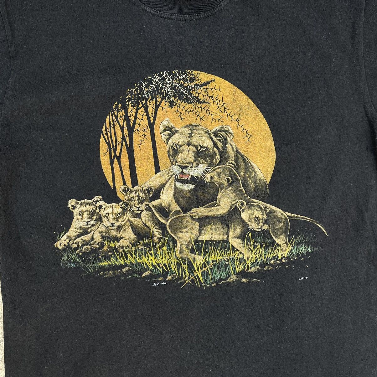 Vintage Vintage T-shirts With Lion Zip It 90s Y2K Logo Size US M / EU 48-50 / 2 - 5 Thumbnail