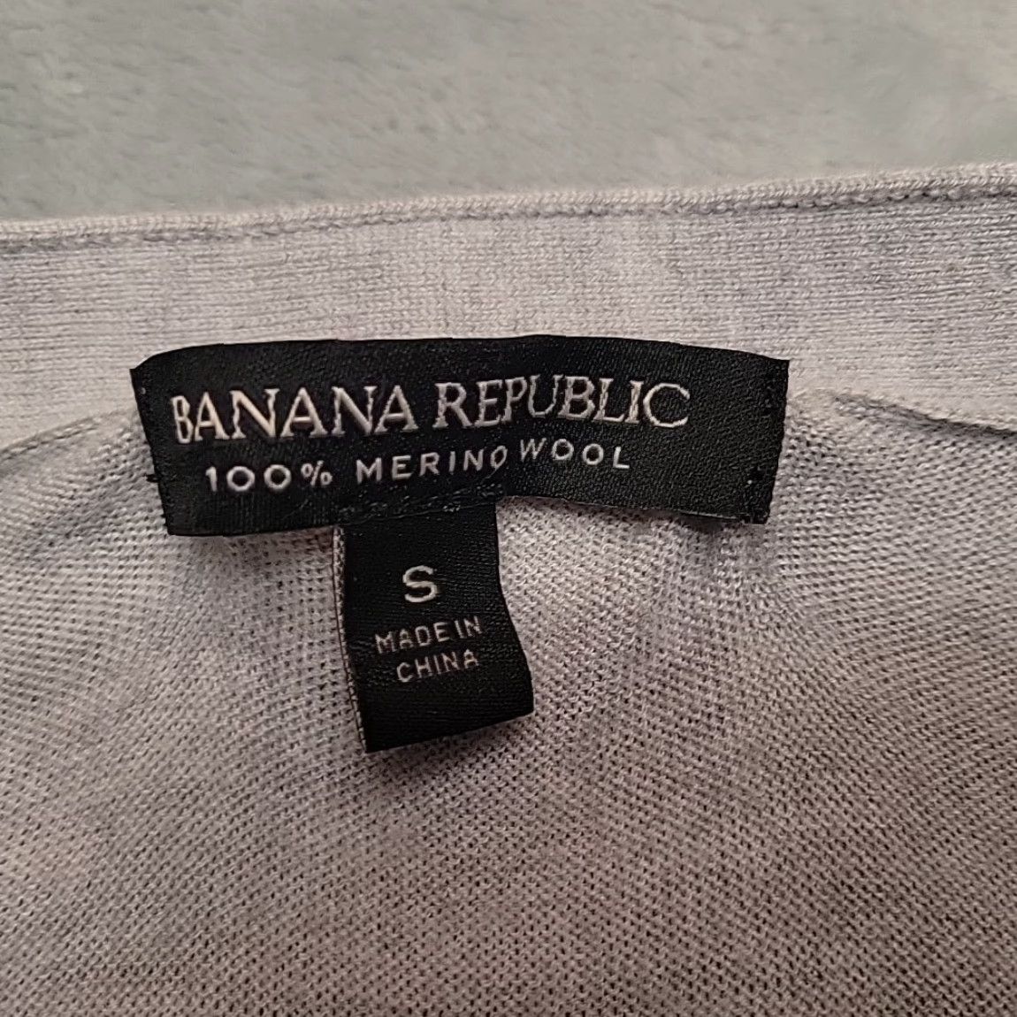 Banana Republic VINTAGE Banana Republic Cardigan Sweater Womens Small Gray 100% Merino Wool Long Sleeve Size S / US 4 / IT 40 - 3 Thumbnail