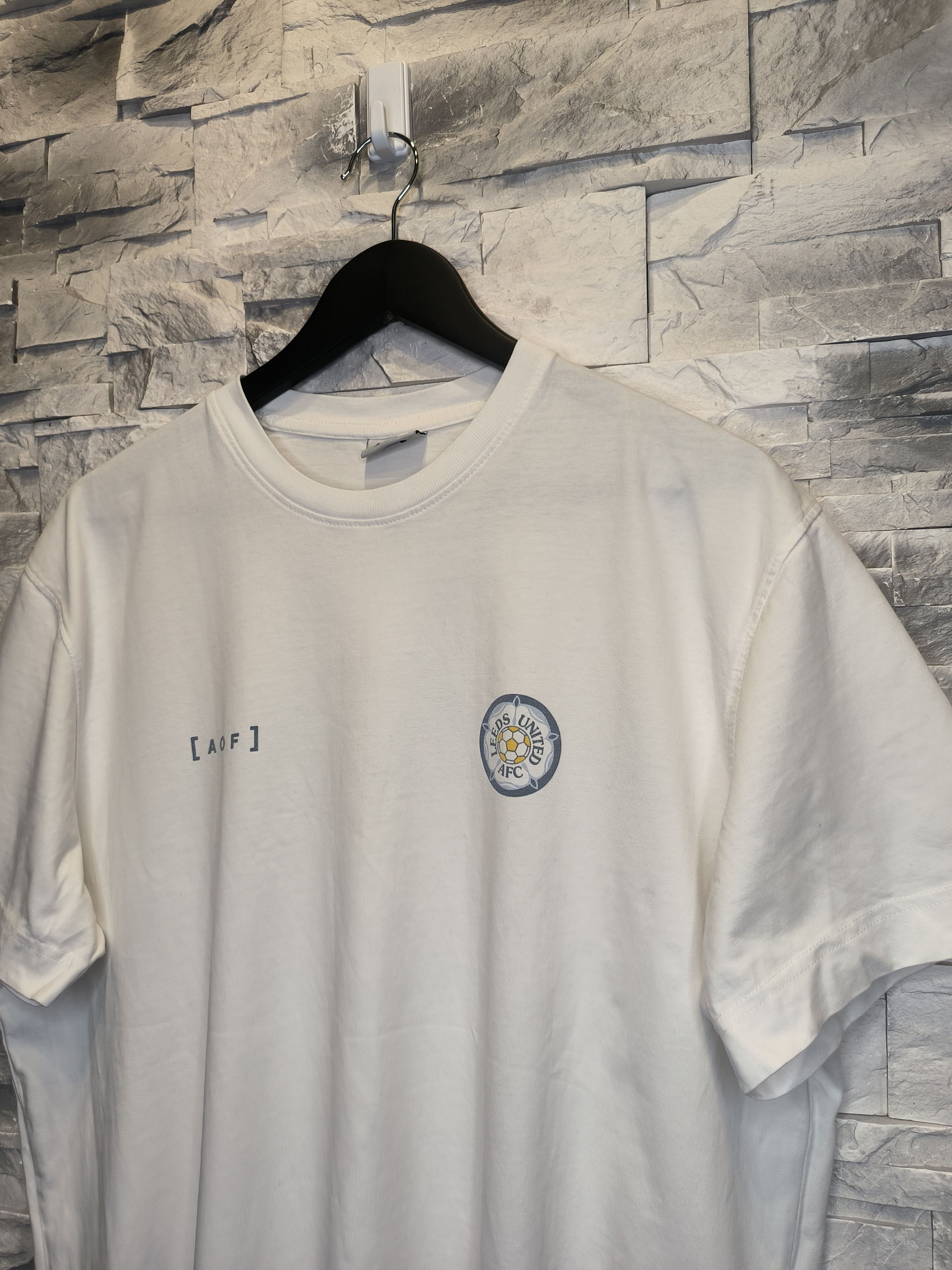 Other Art of Football AOF Leeds United Jersey T-Shirt Size US L / EU 52-54 / 3 - 4 Thumbnail