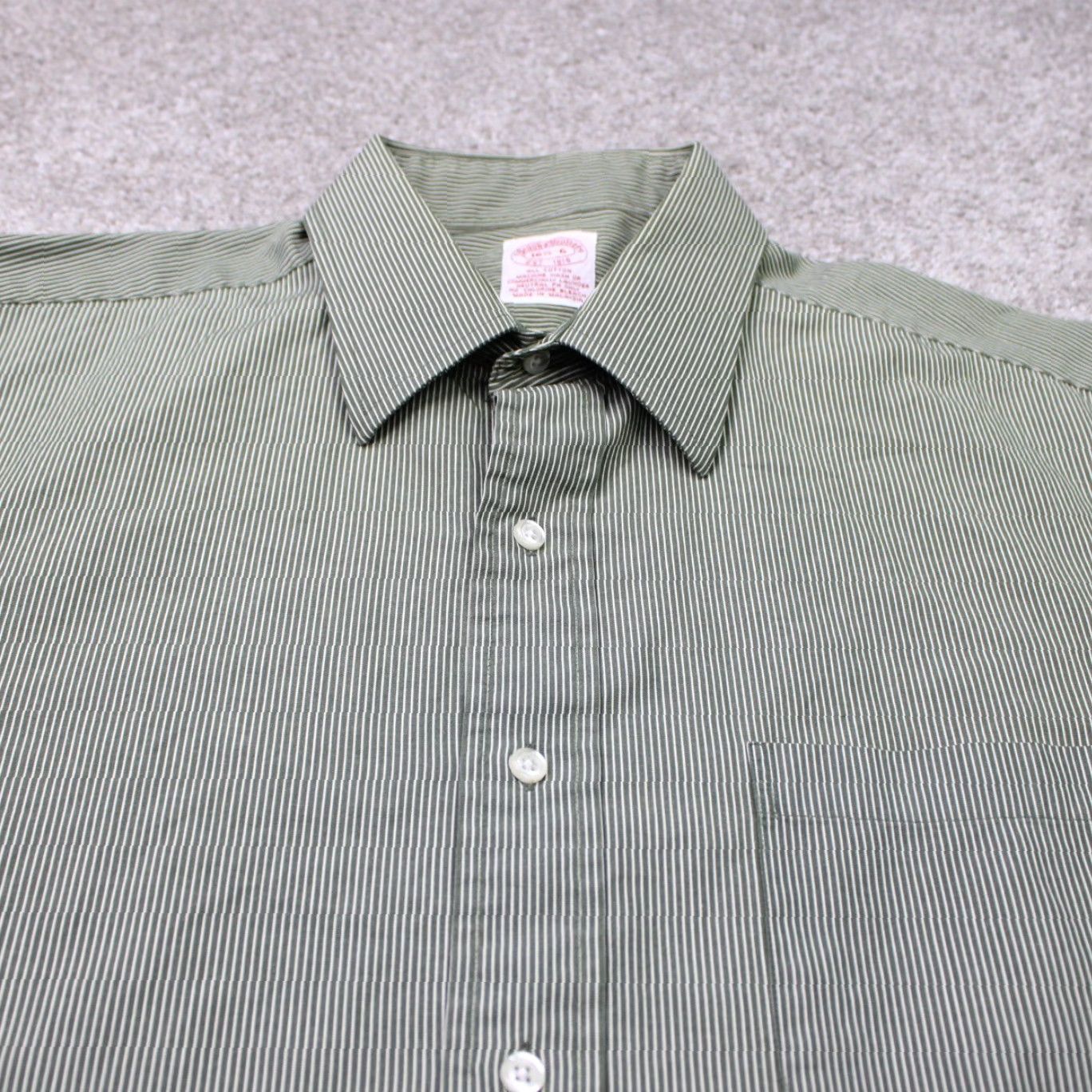 Brooks Brothers Brooks Brothers Dress Shirt Mens 16.5 6 Green/White Cotton Long Sleeve Button-Down Collared Non-Iron 100% Cotton Regular Fit Shirt Mens Size 46R - 5 Thumbnail