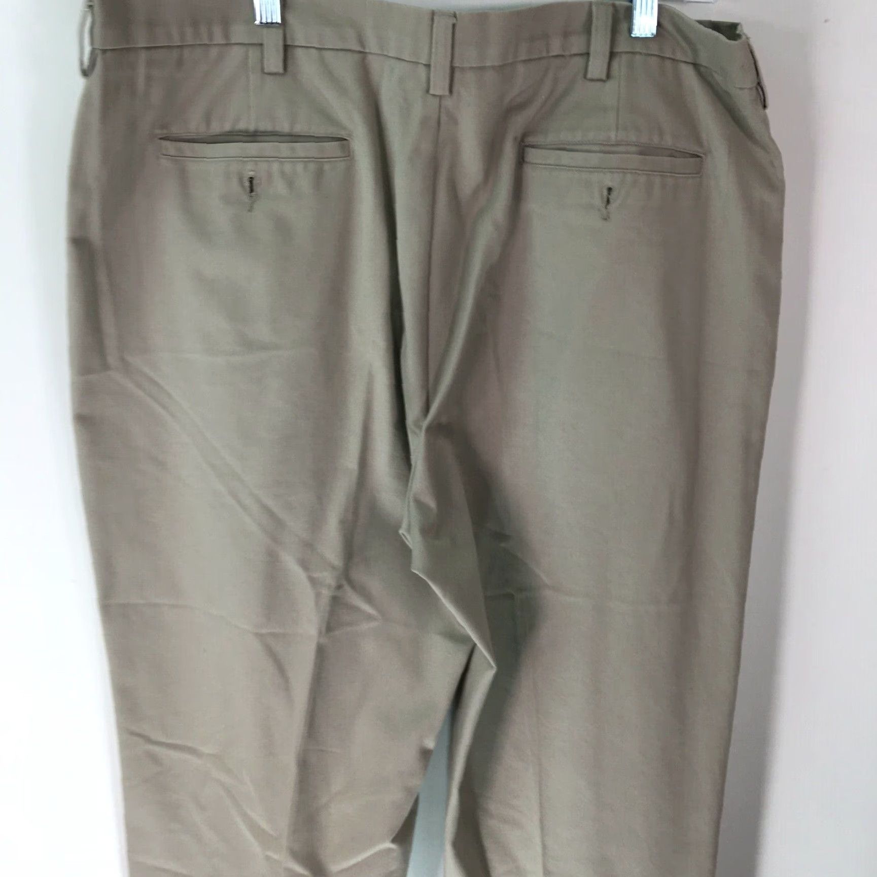 Savane Savane Men's Flat Front High Rise Beige Dress Pants Size 40x32 - Regular Fit, 4 Pocket, Comfort, Machine Washable Size US 40 / EU 56 - 3 Thumbnail