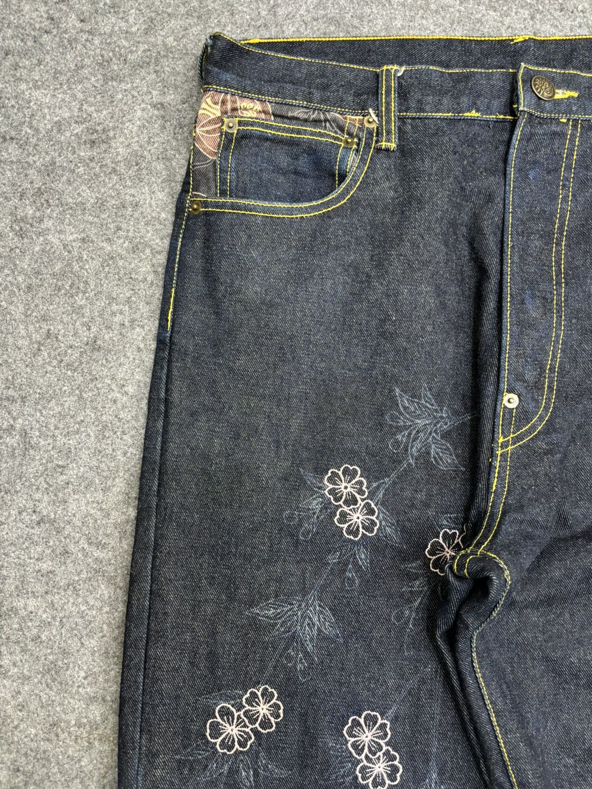 Japanese Brand 💥Baggy Embroidery💥Artisanal Japan Embroidery Denim F527 Size US 34 / EU 50 - 4 Thumbnail