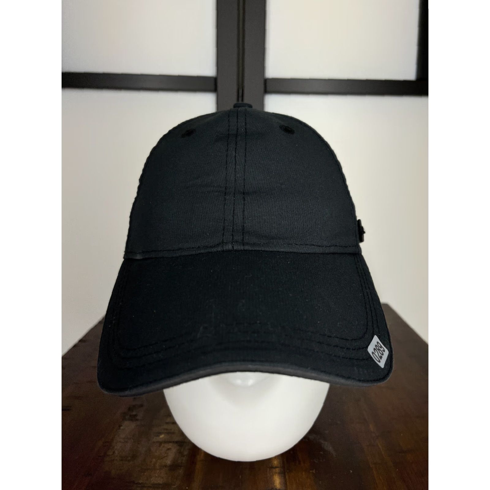 Lululemon Lululemon Hat Cap Fitted M Black 100% Polyester Run Outdoors Logo Lightweight Quick Dry Womens) Size ONE SIZE - 2 Thumbnail