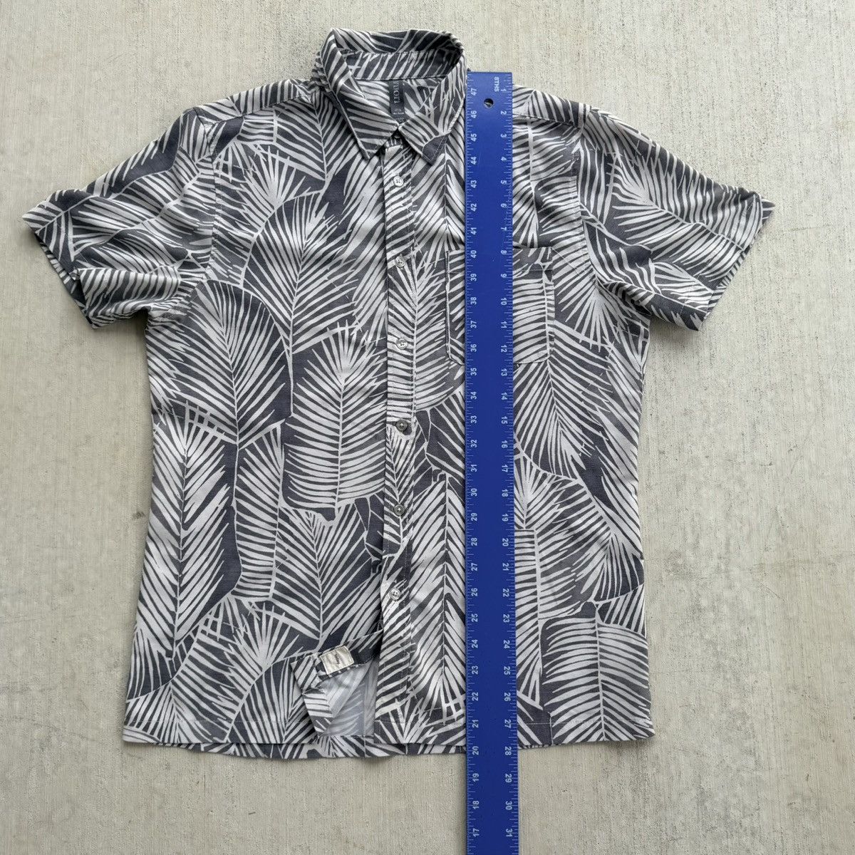 Vuori Vuori Short Sleeve Bridge Button Down Shirt Men M Palm Leaf Size US M / EU 48-50 / 2 - 6 Thumbnail