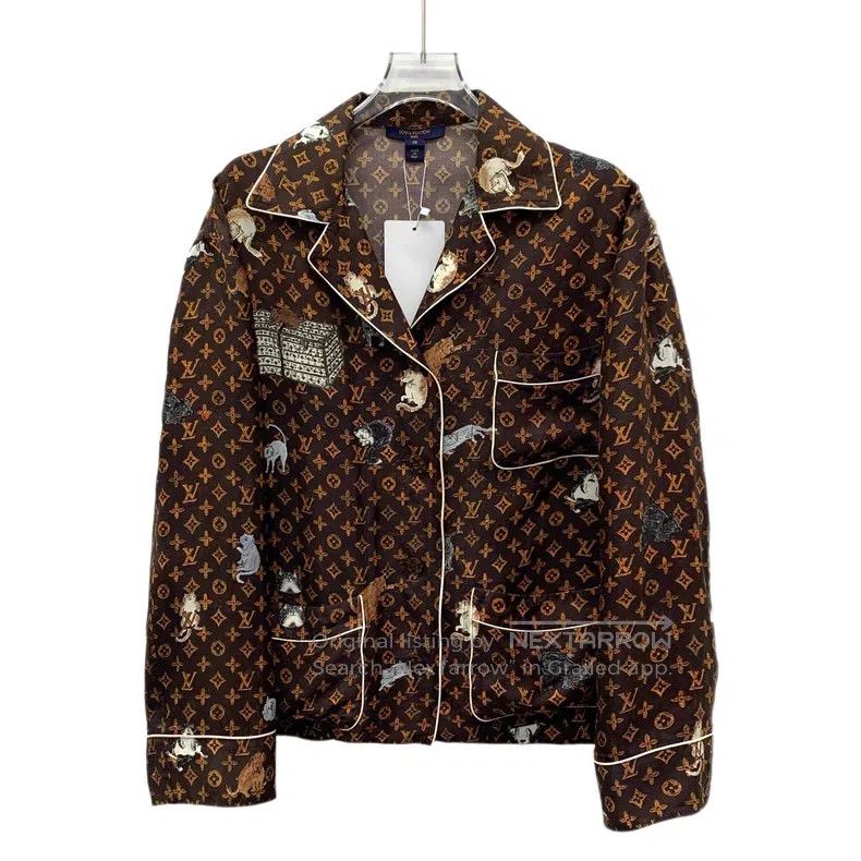 Louis Vuitton Louis Vuitton Long Sleeve Shirt of Mulberry Silk with Brow Size XS / US 0-2 / IT 36-38 - 1 Thumbnail