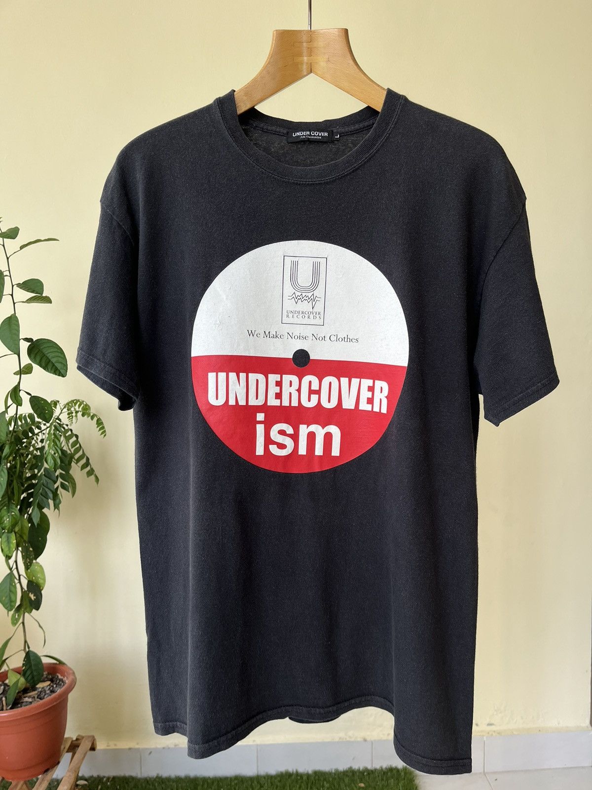 Undercover Undercover Records “ We Make Noise “ Size US M / EU 48-50 / 2 - 1 Thumbnail