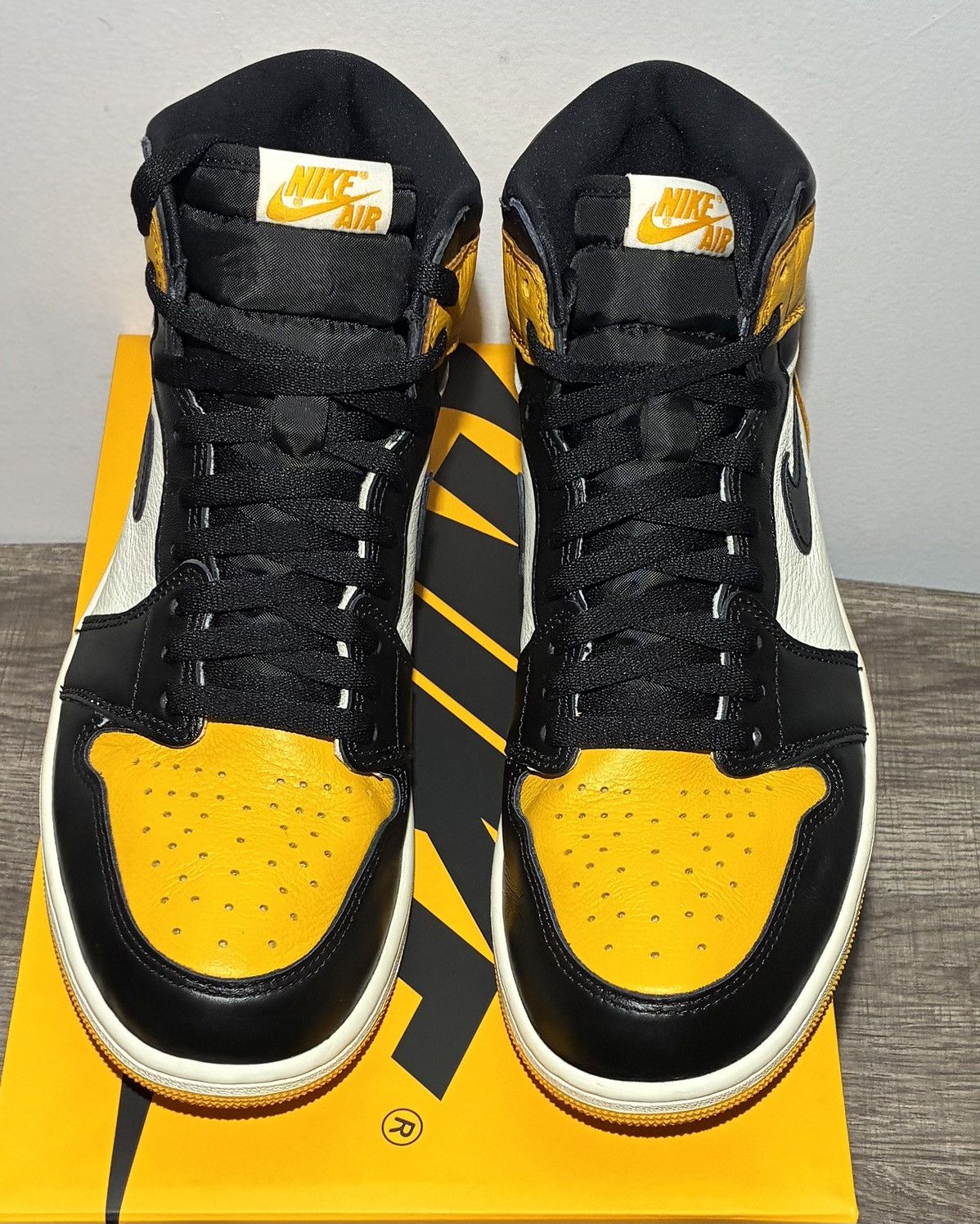 Jordan Brand Size 9.5 - Air Jordan 1 Retro High OG Taxi Size US 9.5 / EU 42-43 - 3 Thumbnail