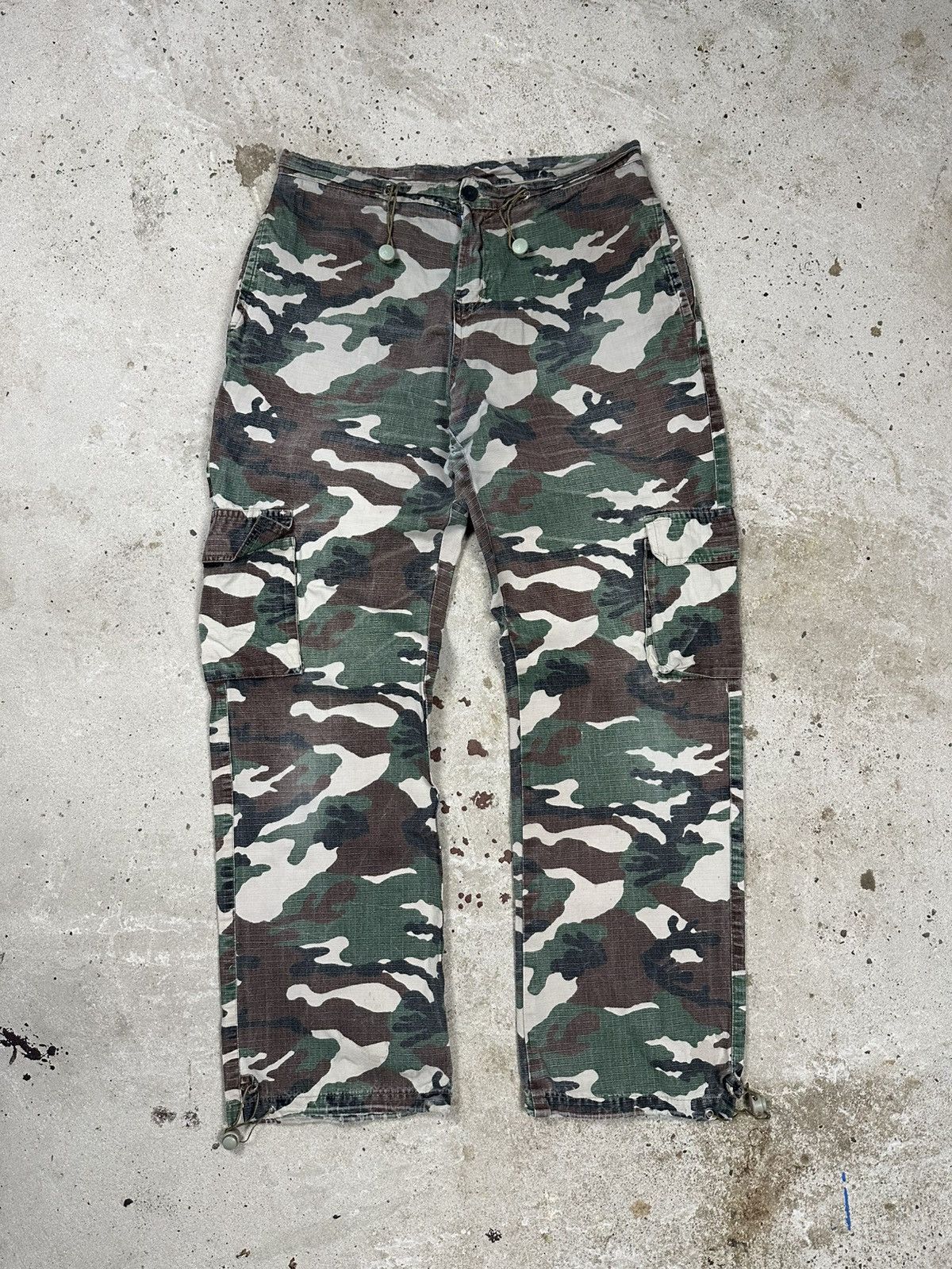 Other Vintage Y2K Washed Camo Distressed Baggy Cargo Pants Size US 30 / EU 46 - 1 Thumbnail
