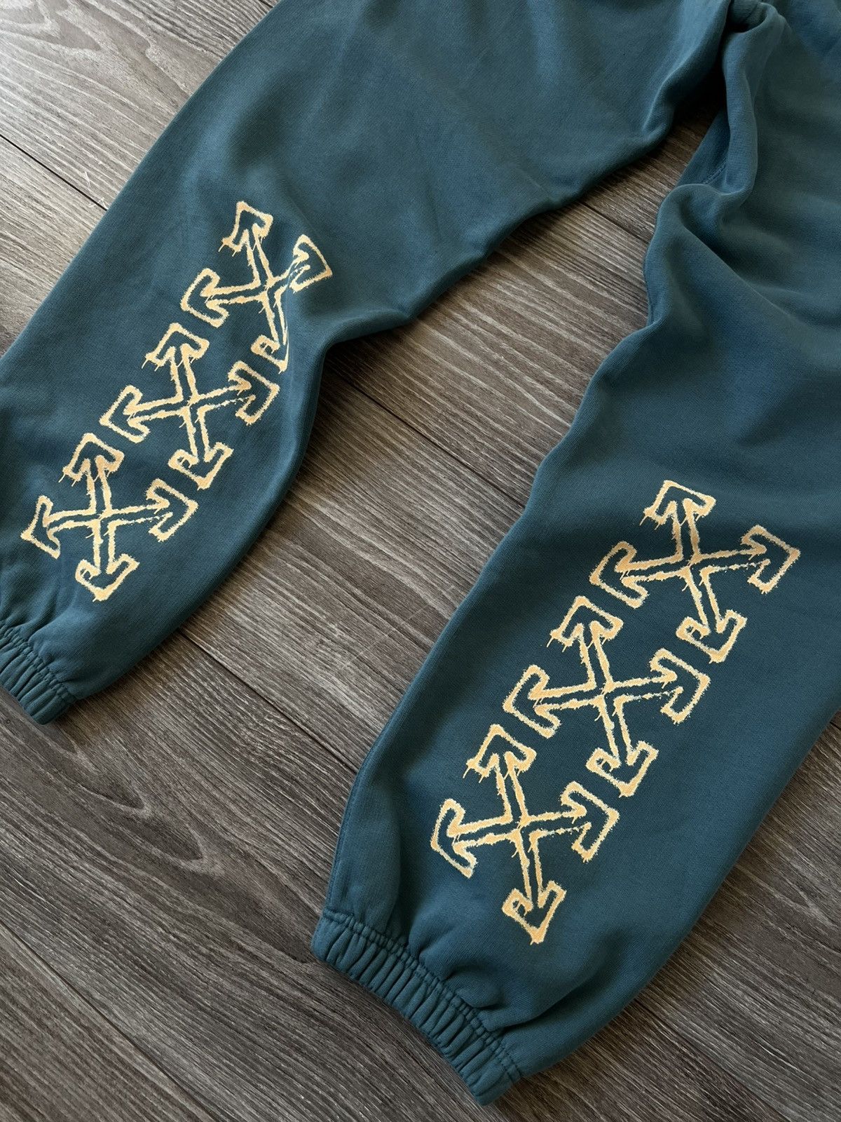 Off-White Off-White Rare Graphic Spray Logo Arrow Track Pants Size US 31 - 18 Thumbnail